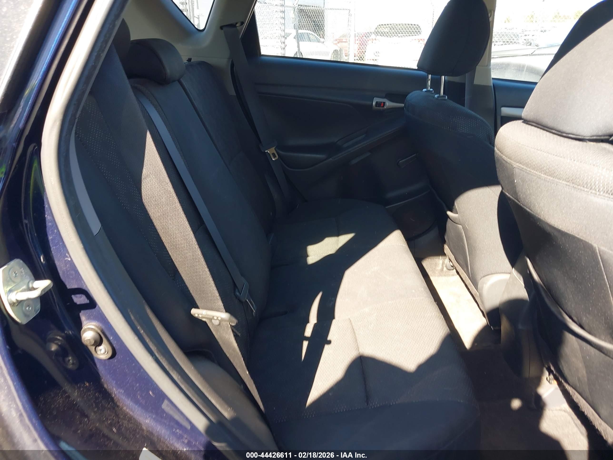 PONTIAC VIBE image 8