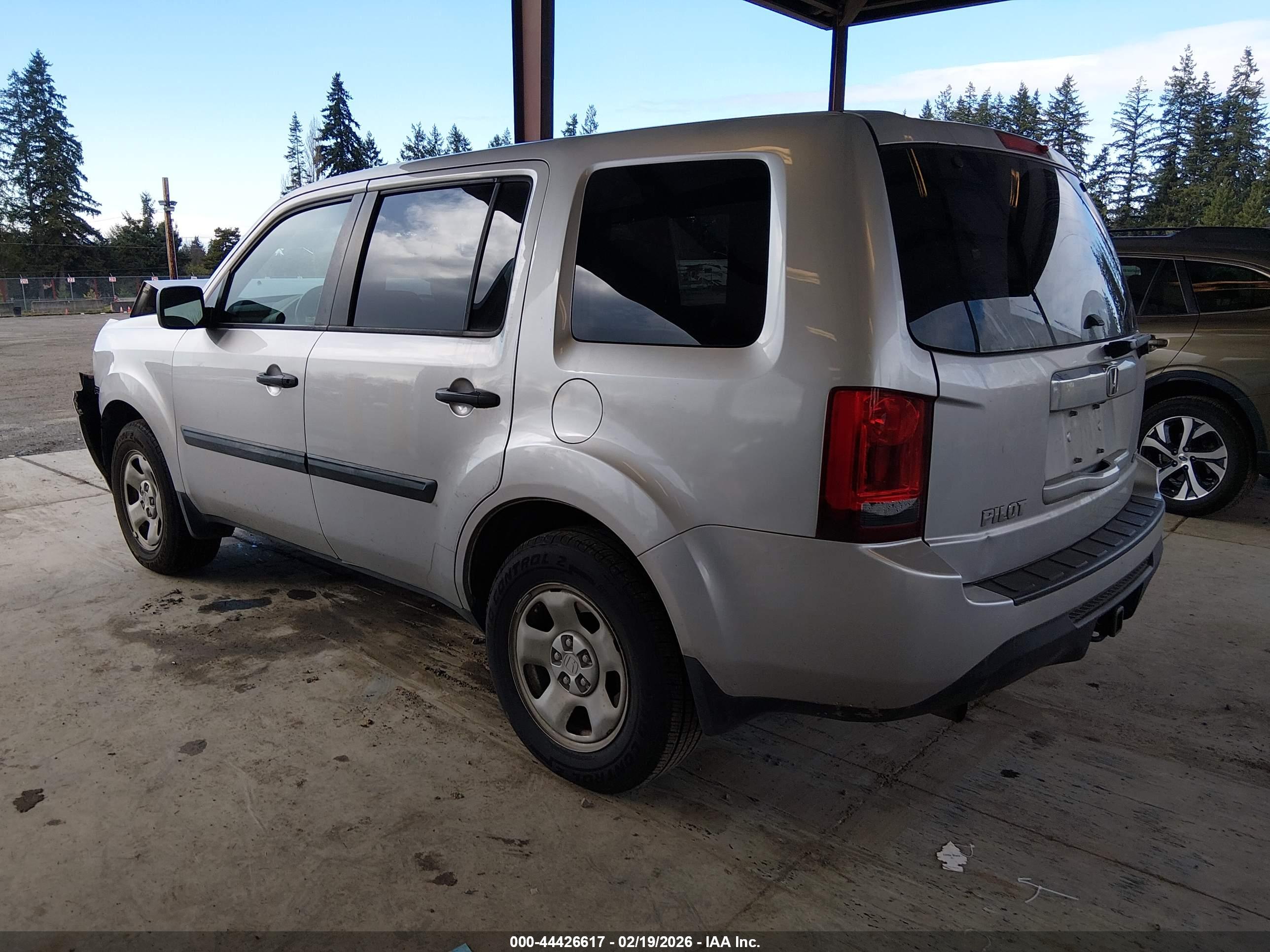 HONDA PILOT image 3