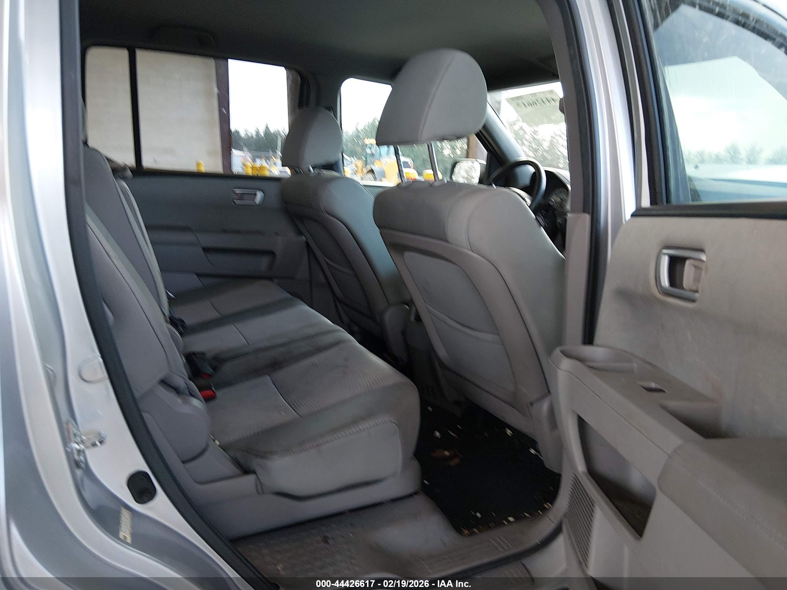 HONDA PILOT image 8