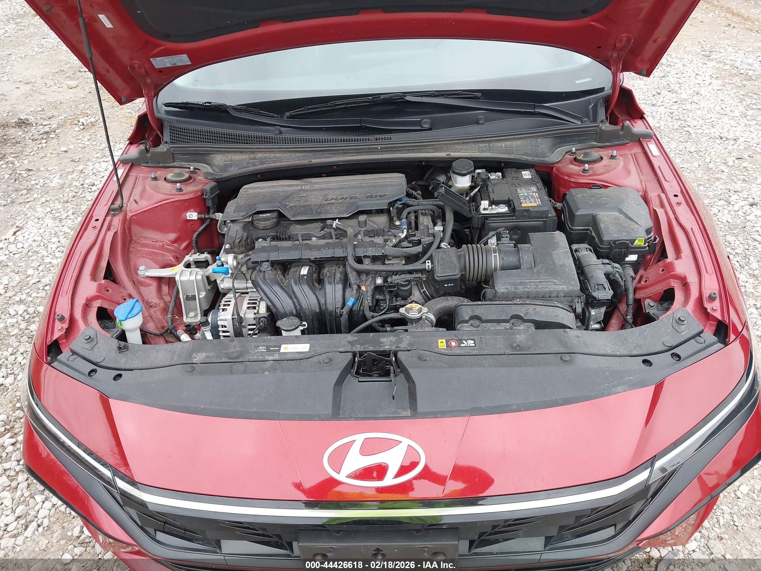 HYUNDAI ELANTRA image 10