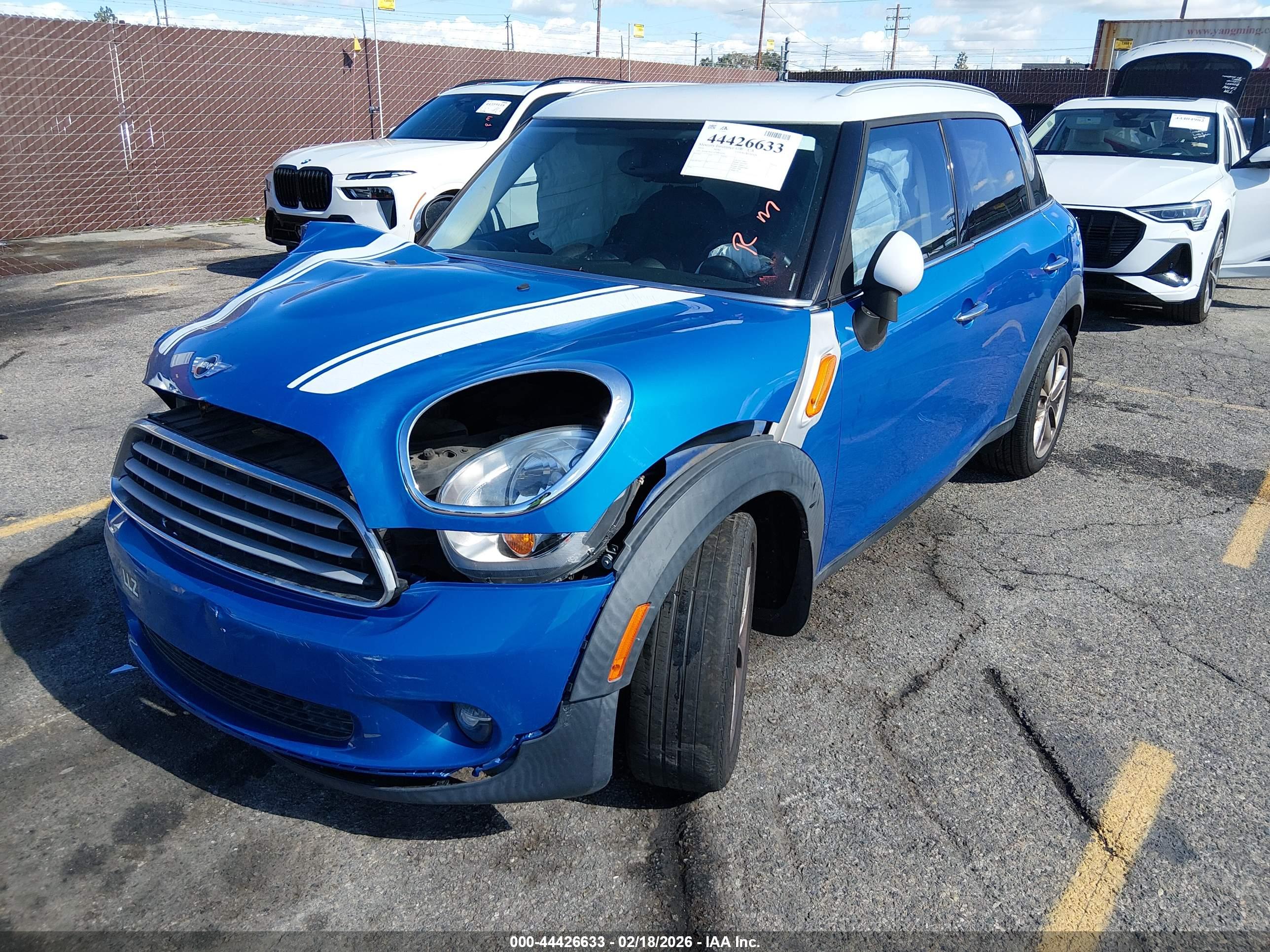 MINI COUNTRYMAN image 2