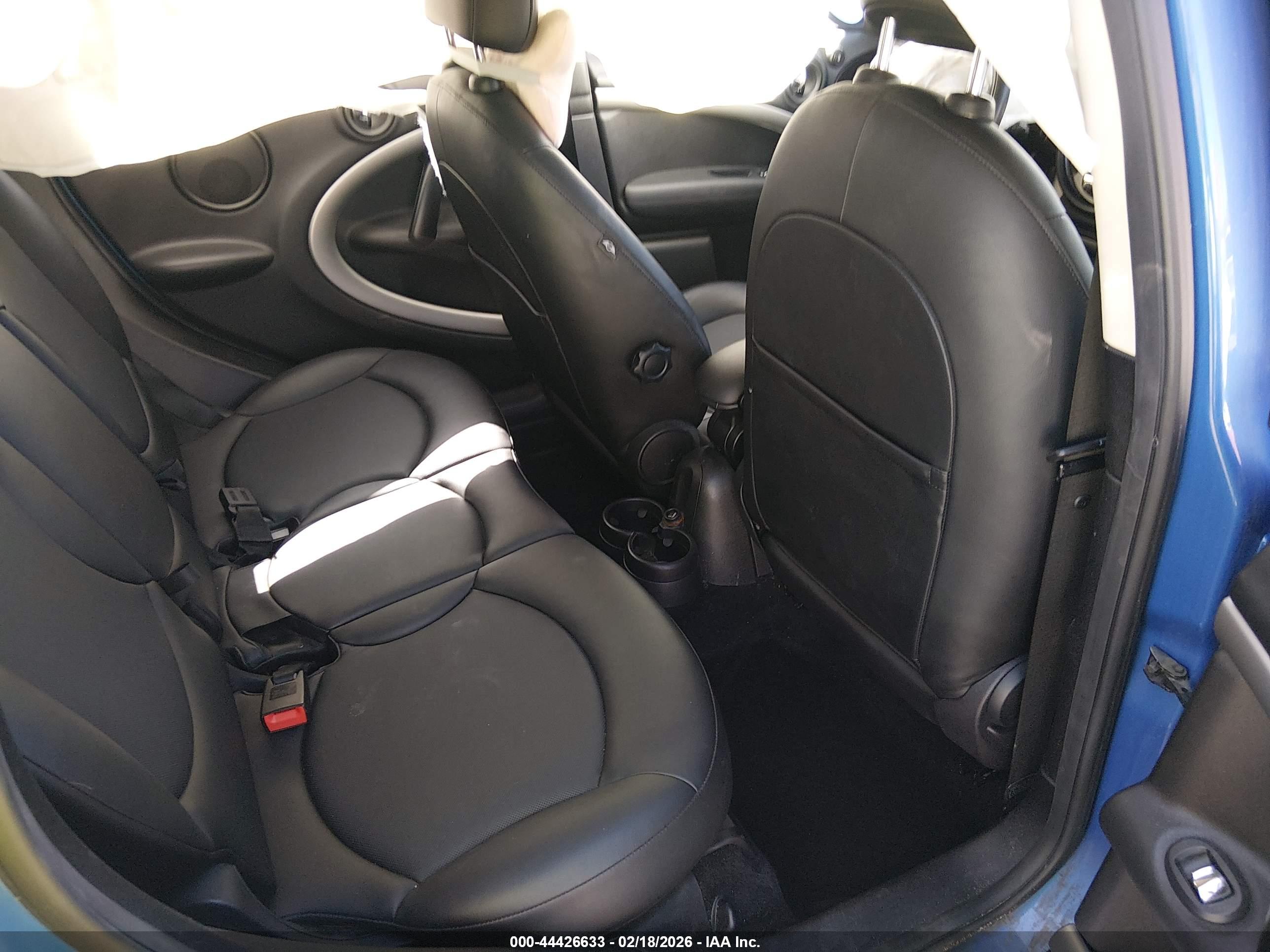 MINI COUNTRYMAN image 8