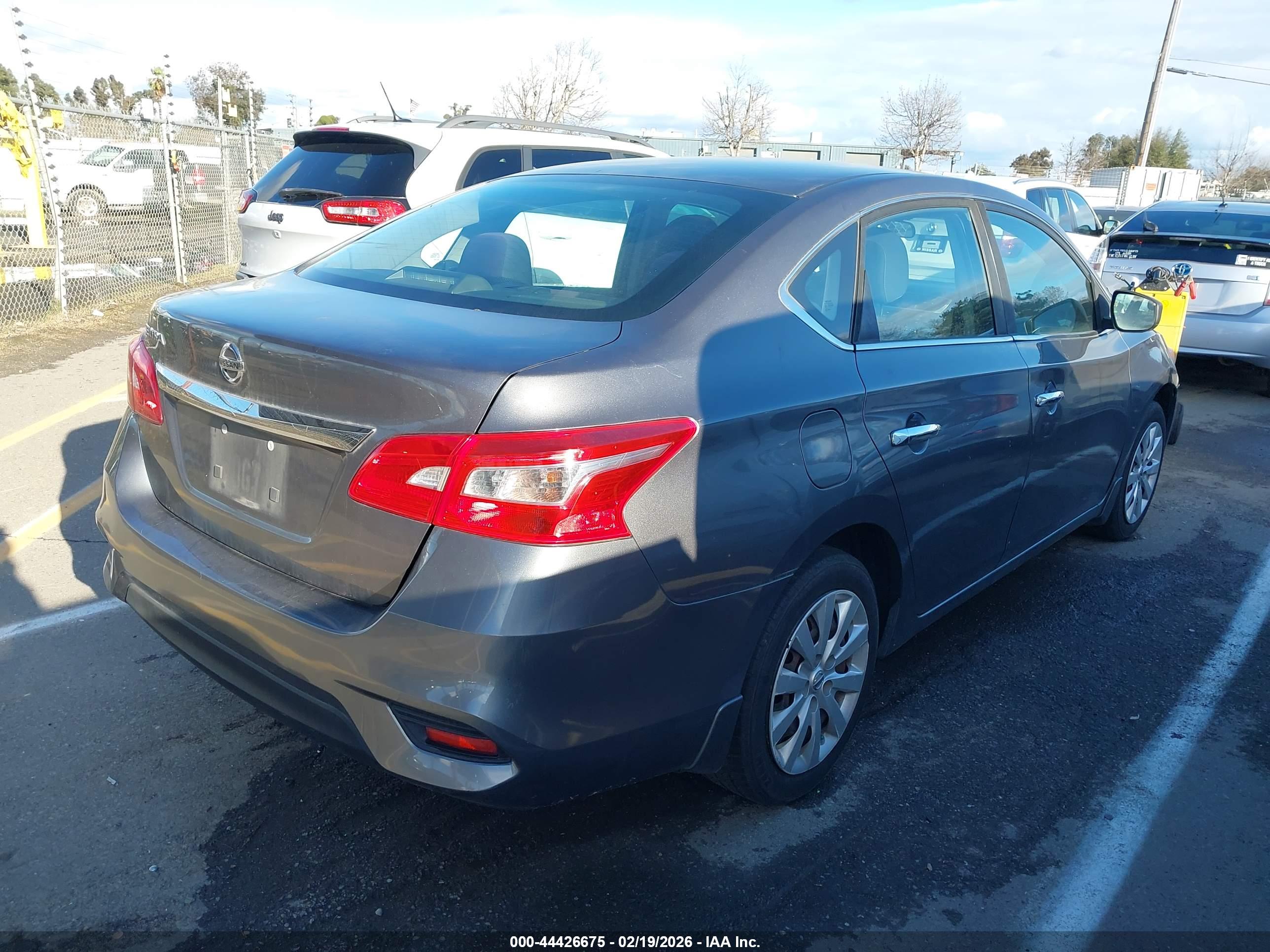 NISSAN SENTRA image 4