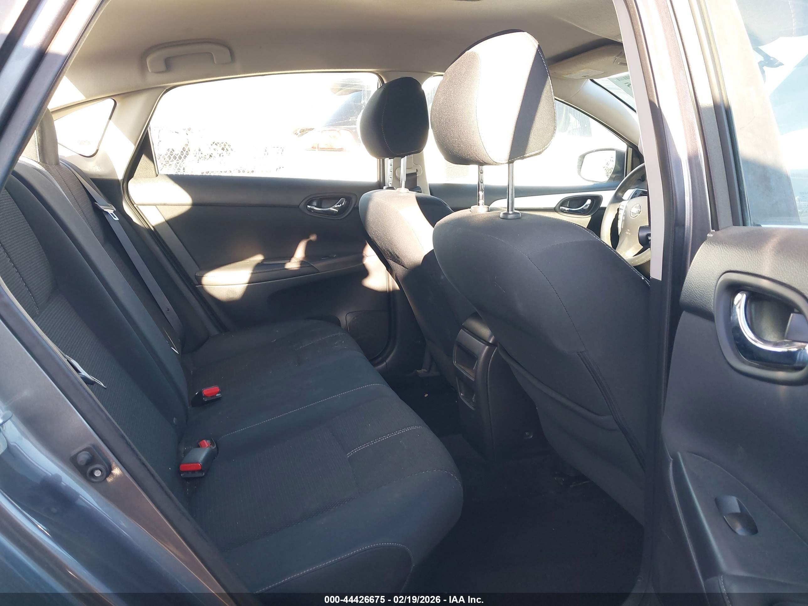 NISSAN SENTRA image 8