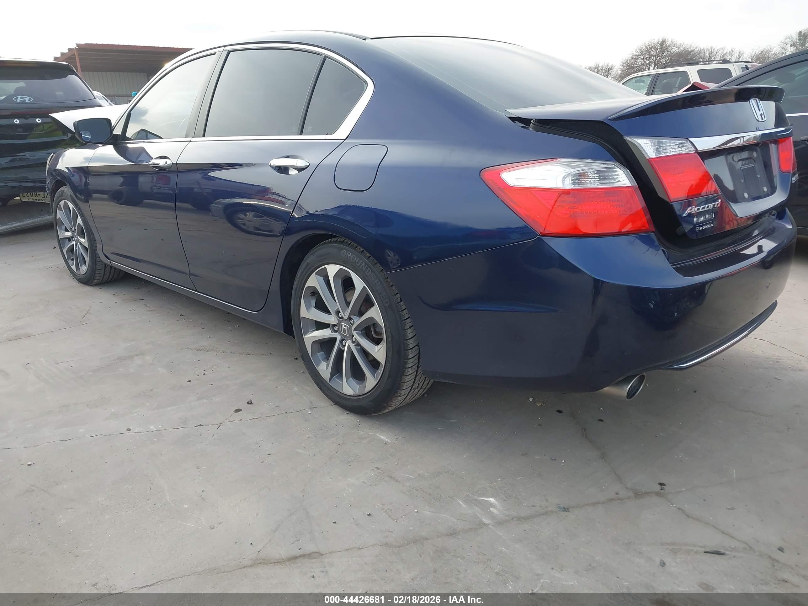 HONDA ACCORD image 3