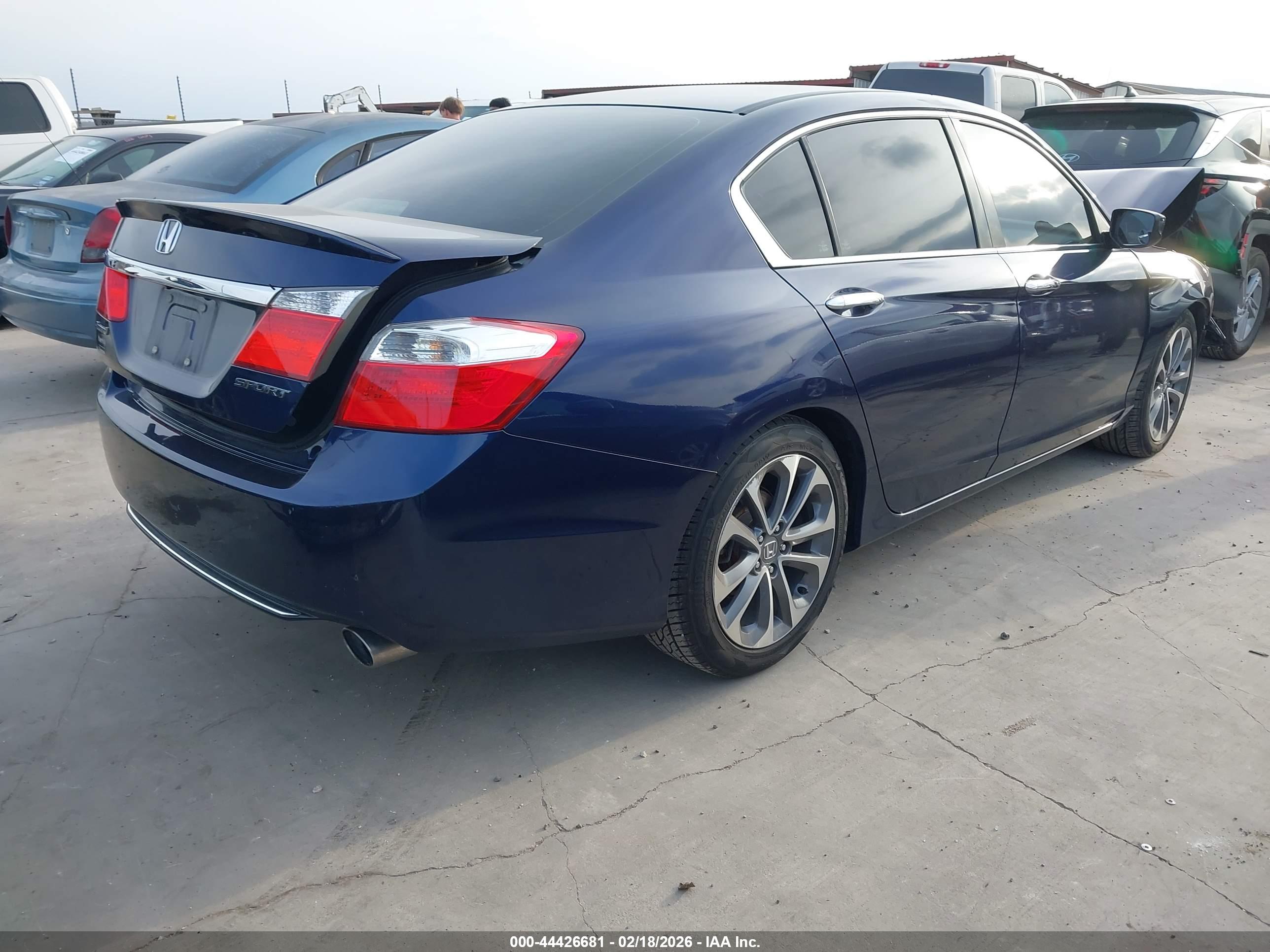 HONDA ACCORD image 4