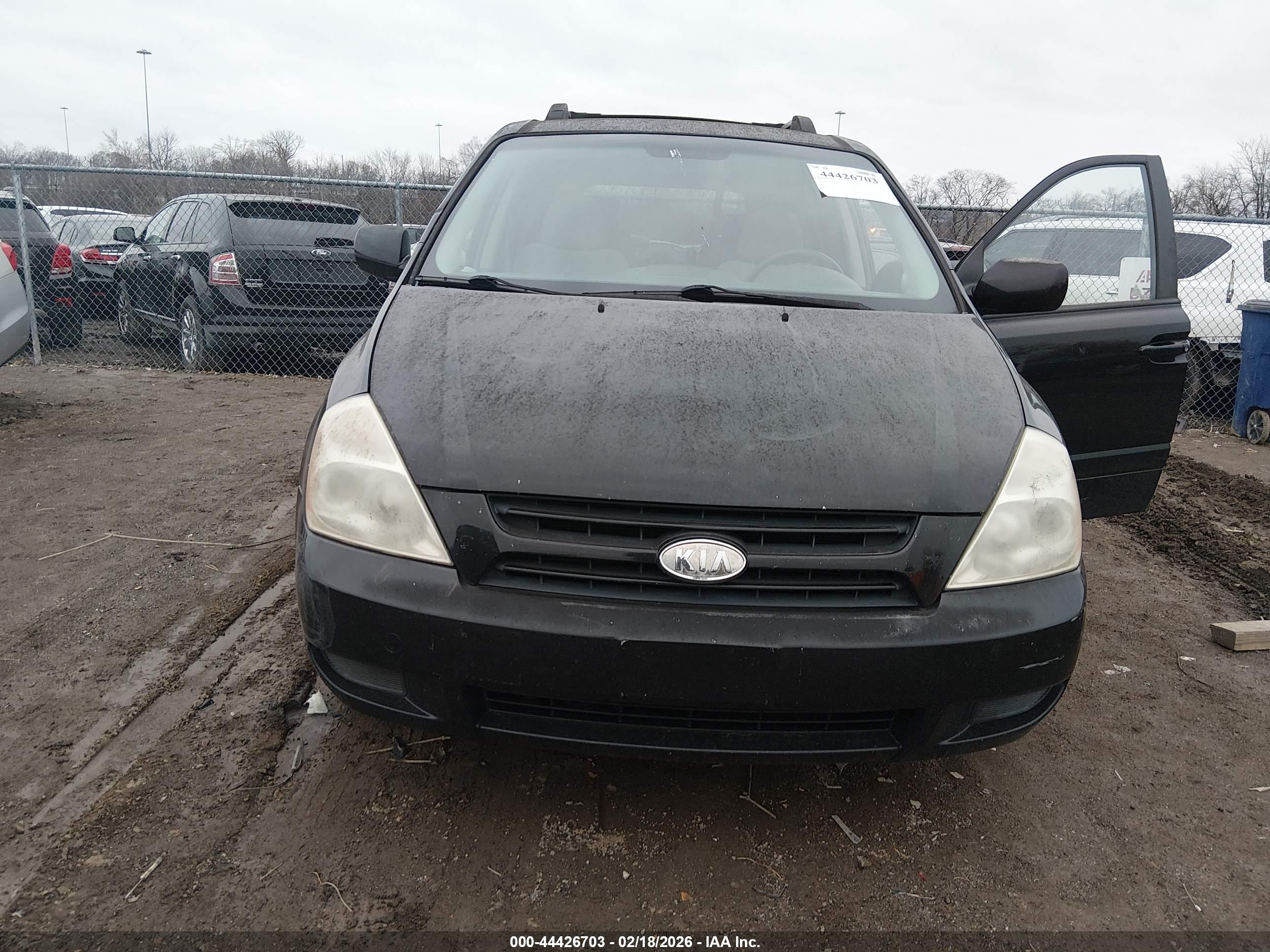 KIA SEDONA image 6
