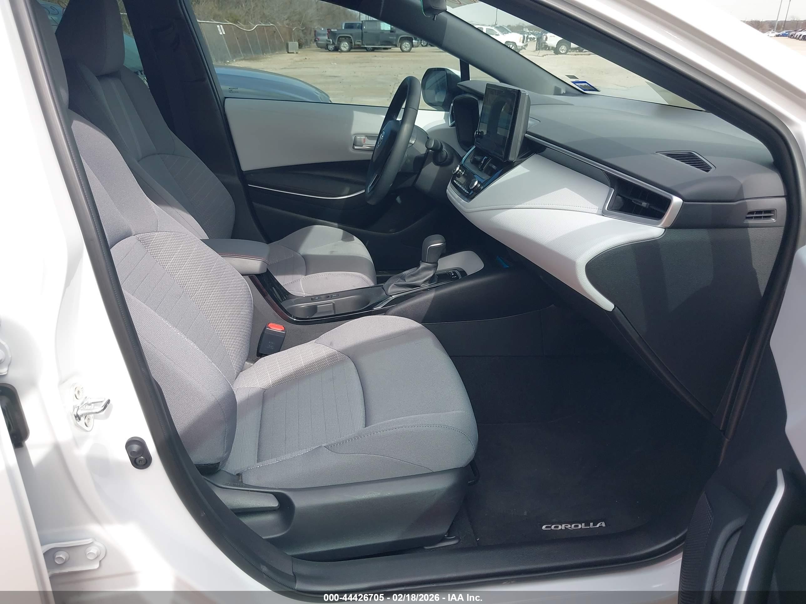TOYOTA COROLLA image 5
