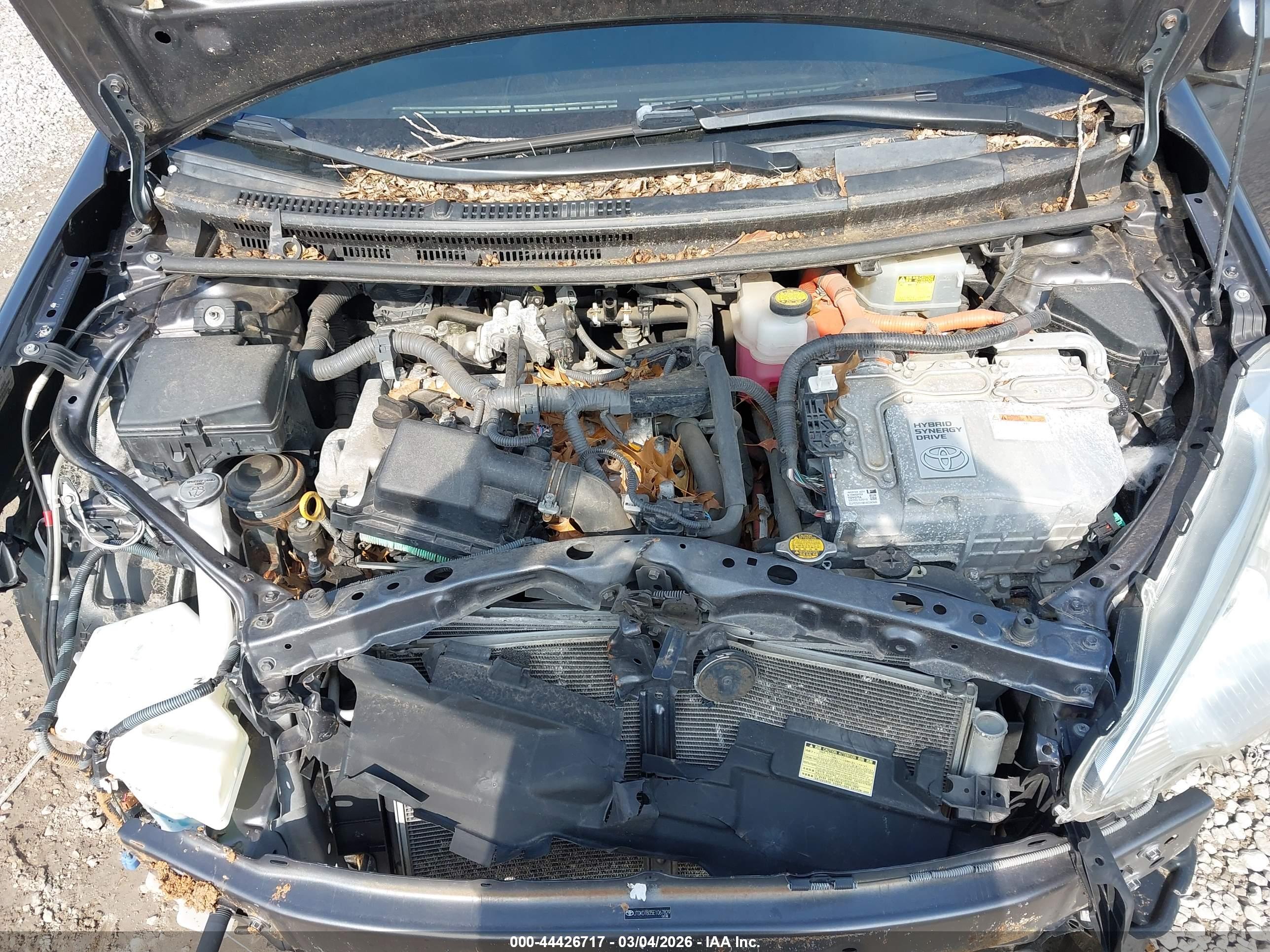 TOYOTA PRIUS image 10