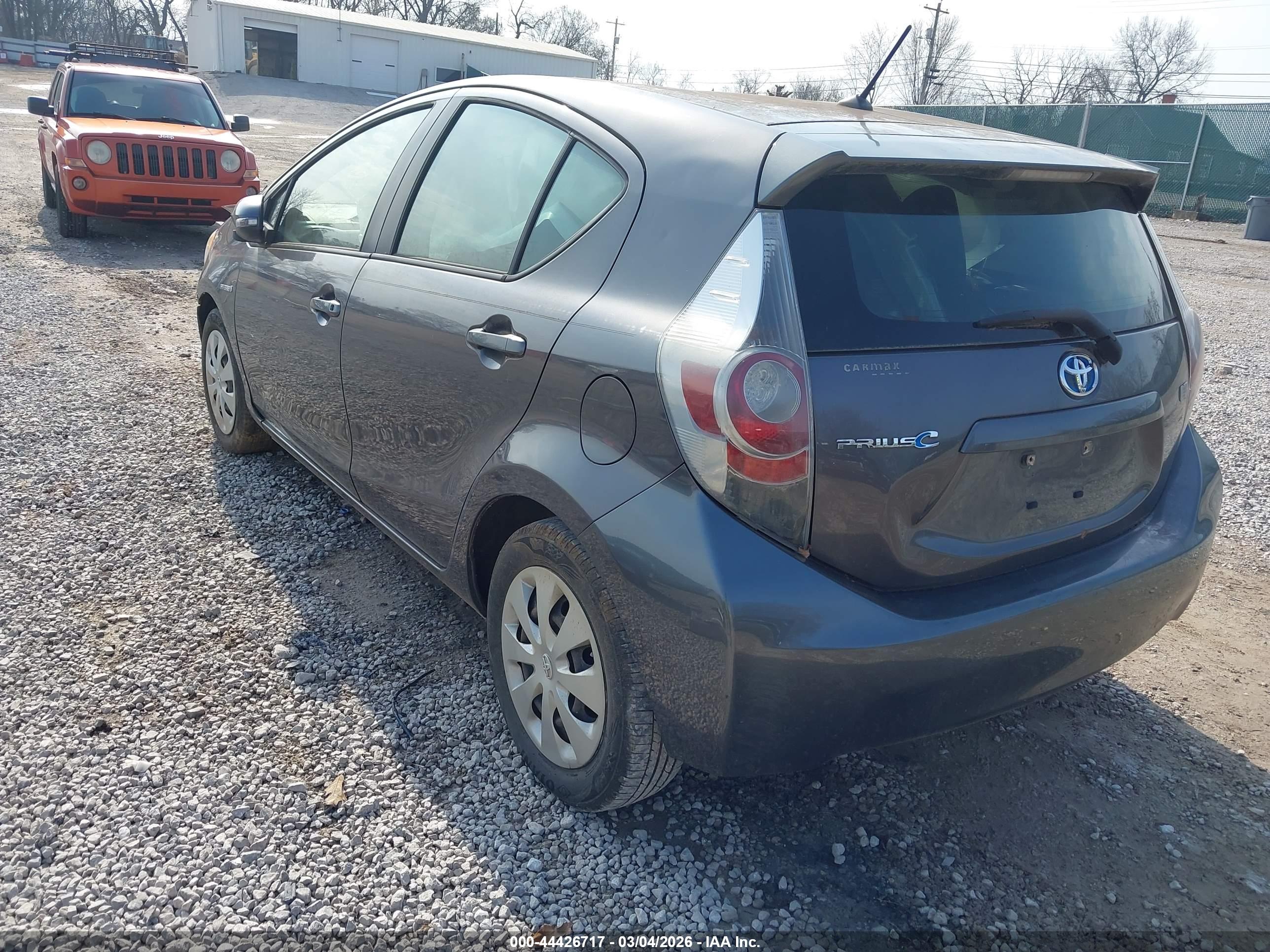 TOYOTA PRIUS image 3