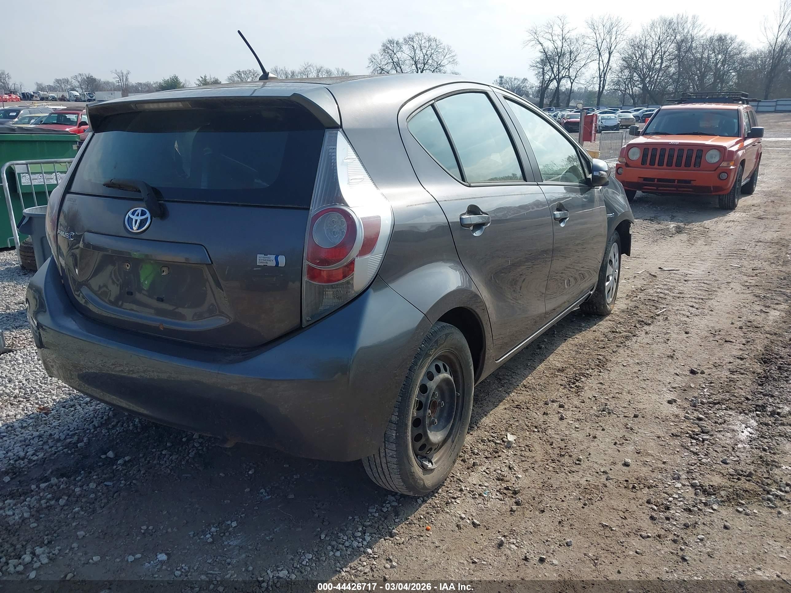TOYOTA PRIUS image 4