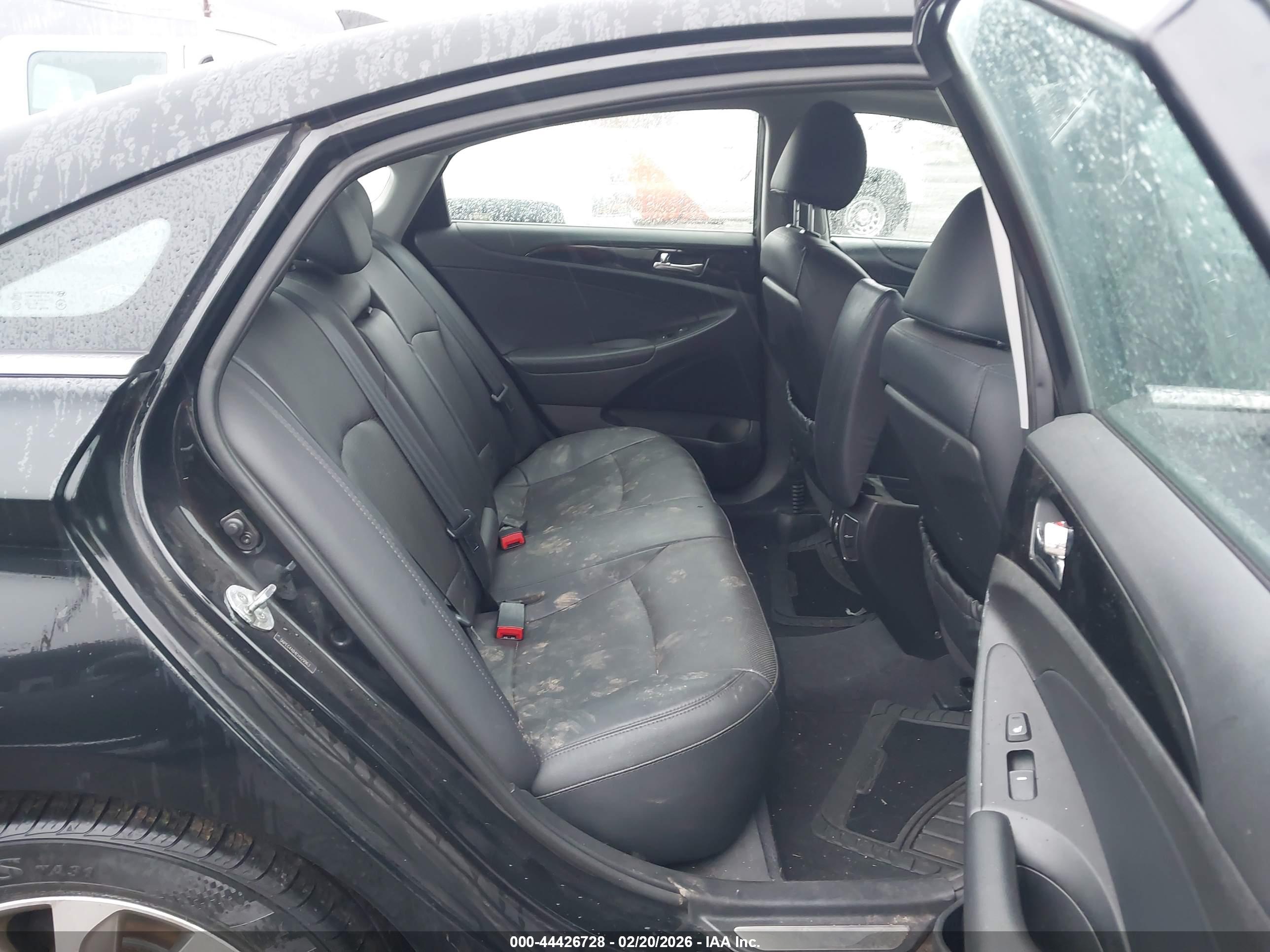 HYUNDAI SONATA image 8