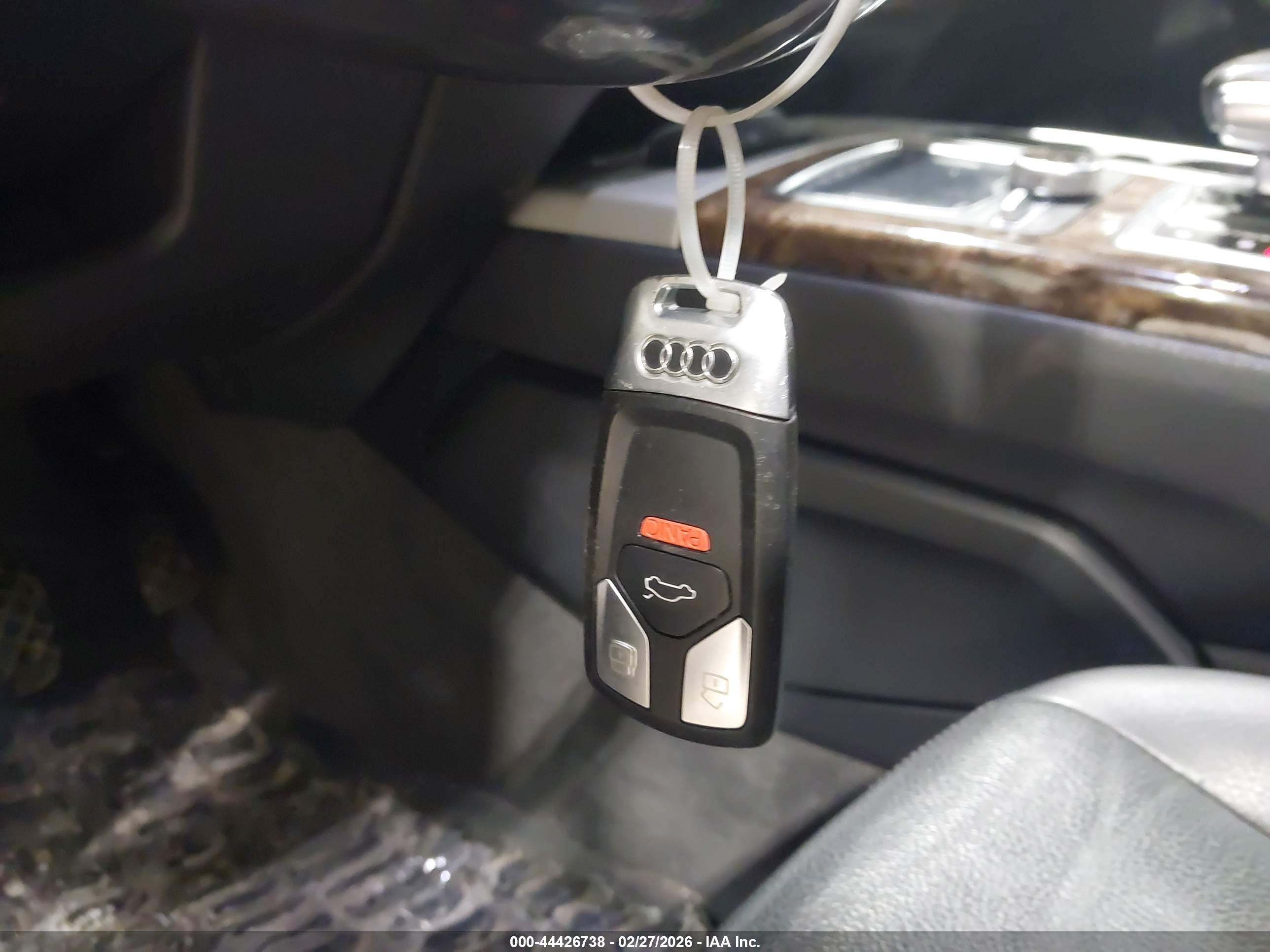 AUDI Q7 image 11