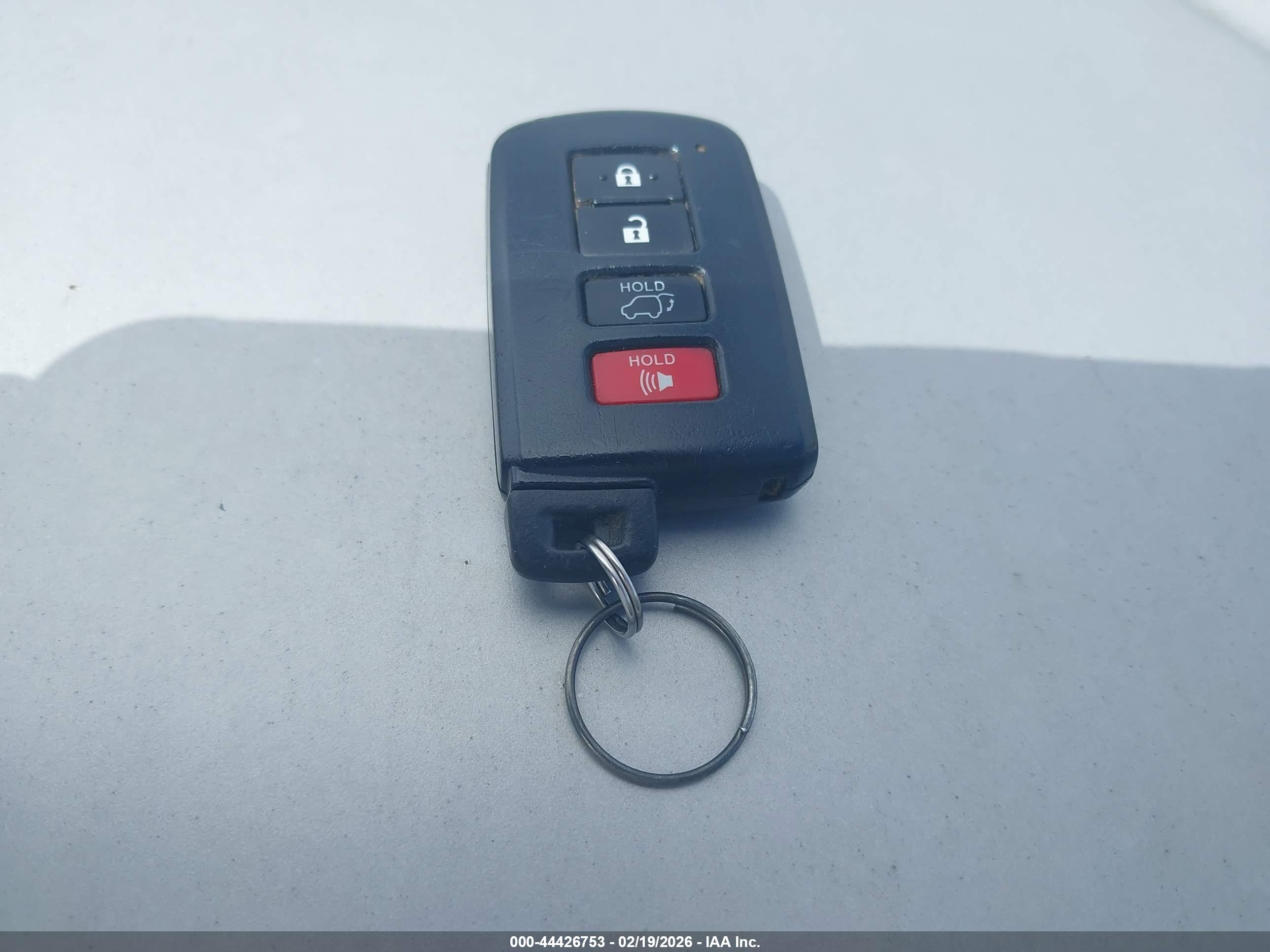 TOYOTA RAV4 image 11