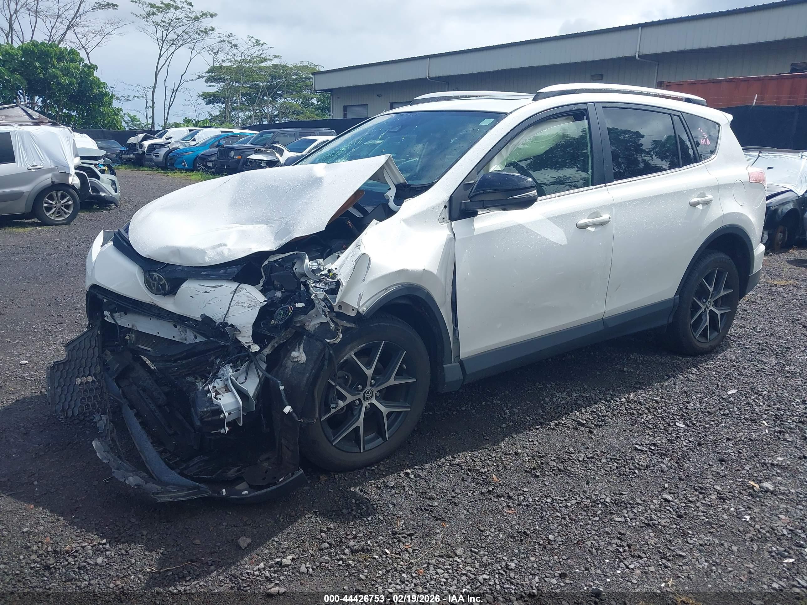 TOYOTA RAV4 image 2