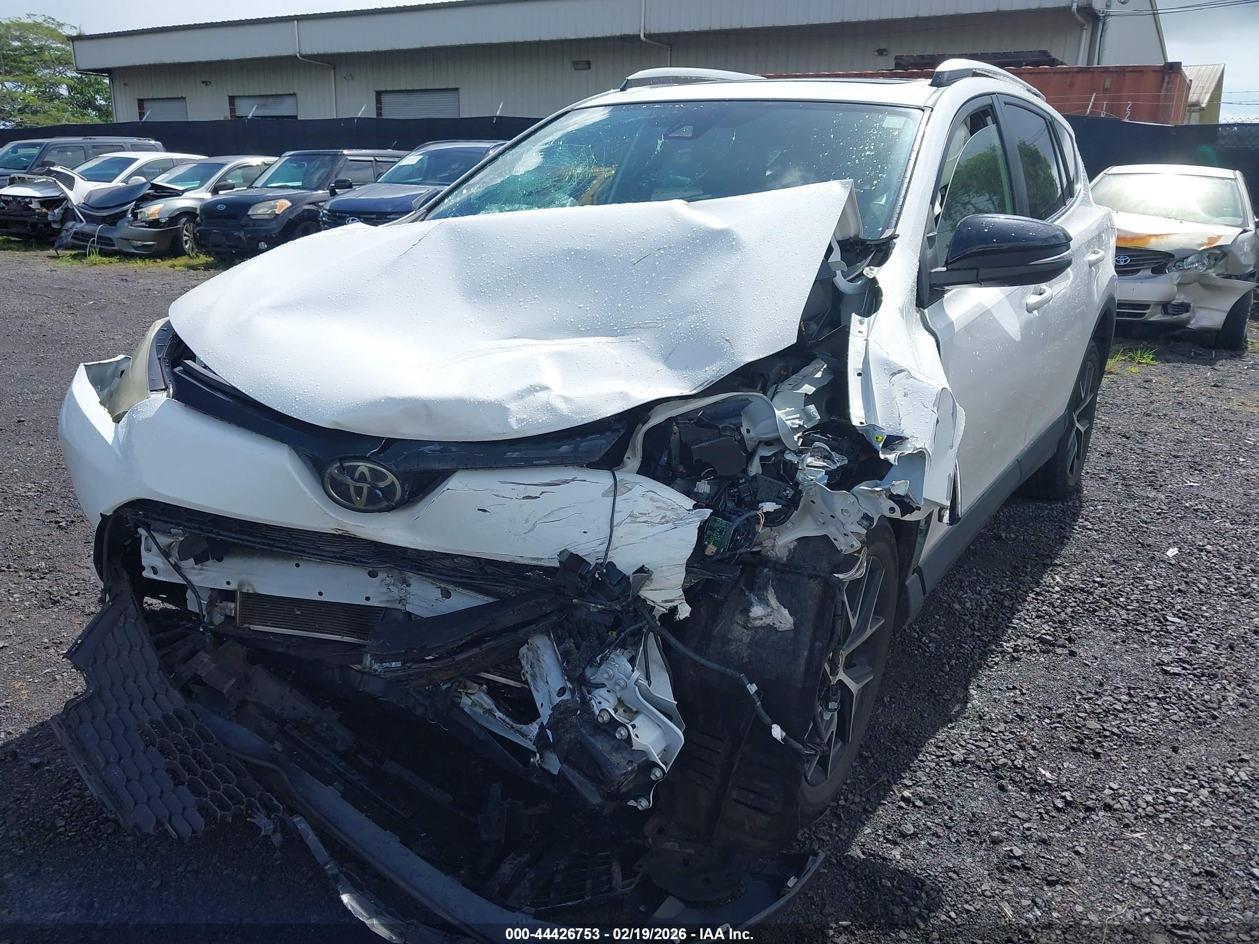 TOYOTA RAV4 image 6