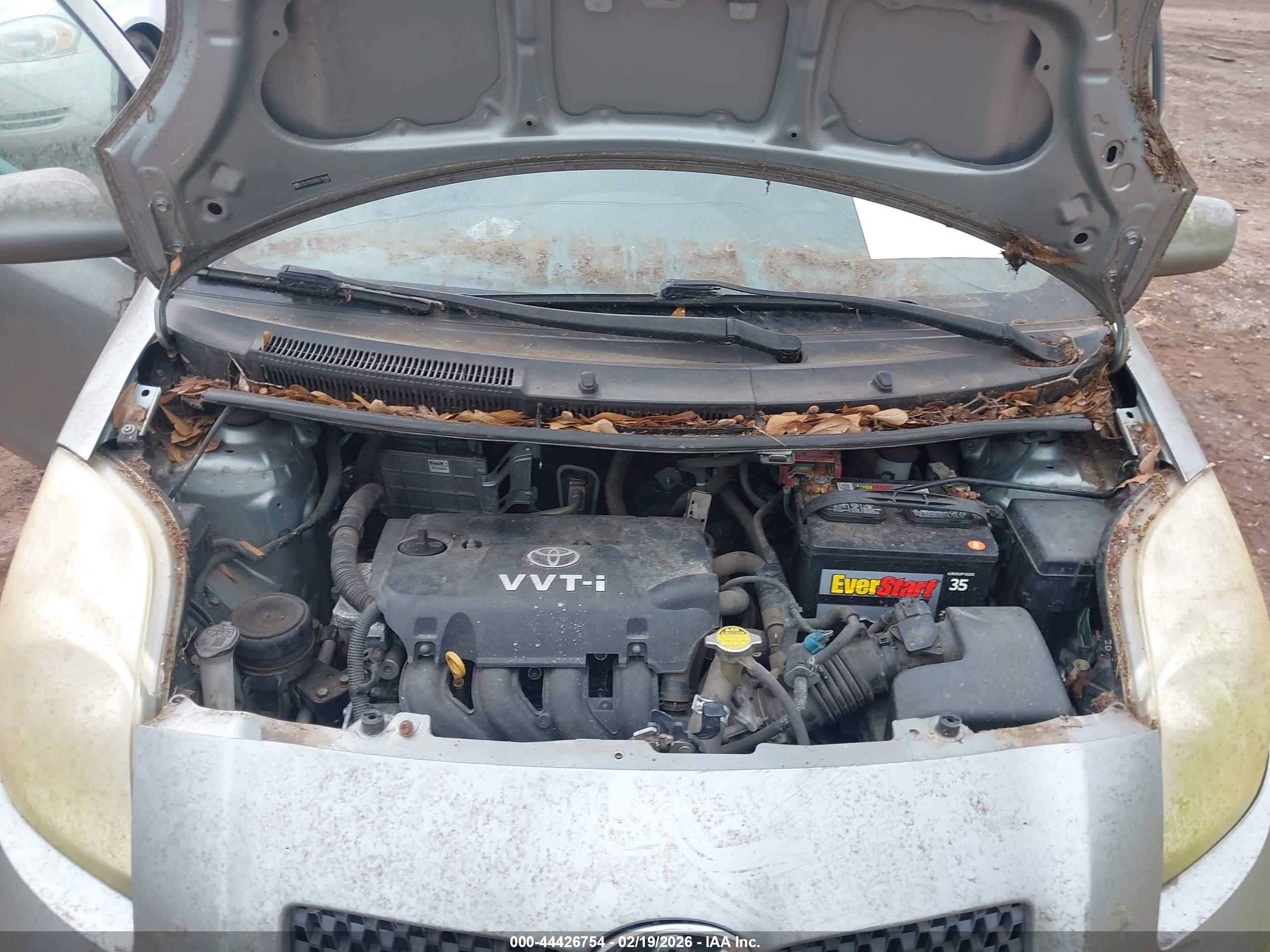 TOYOTA YARIS image 10