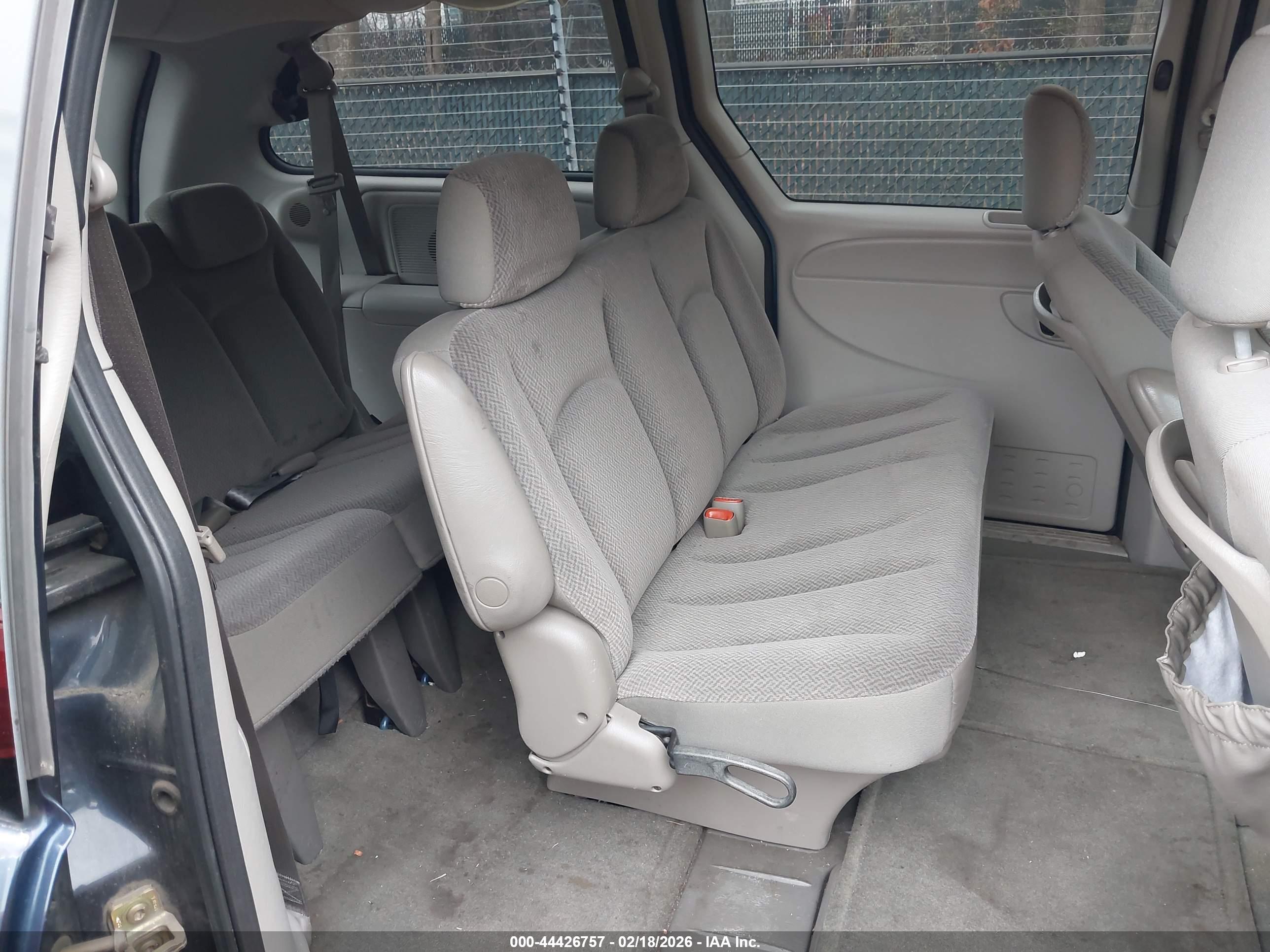 DODGE GRAND image 8