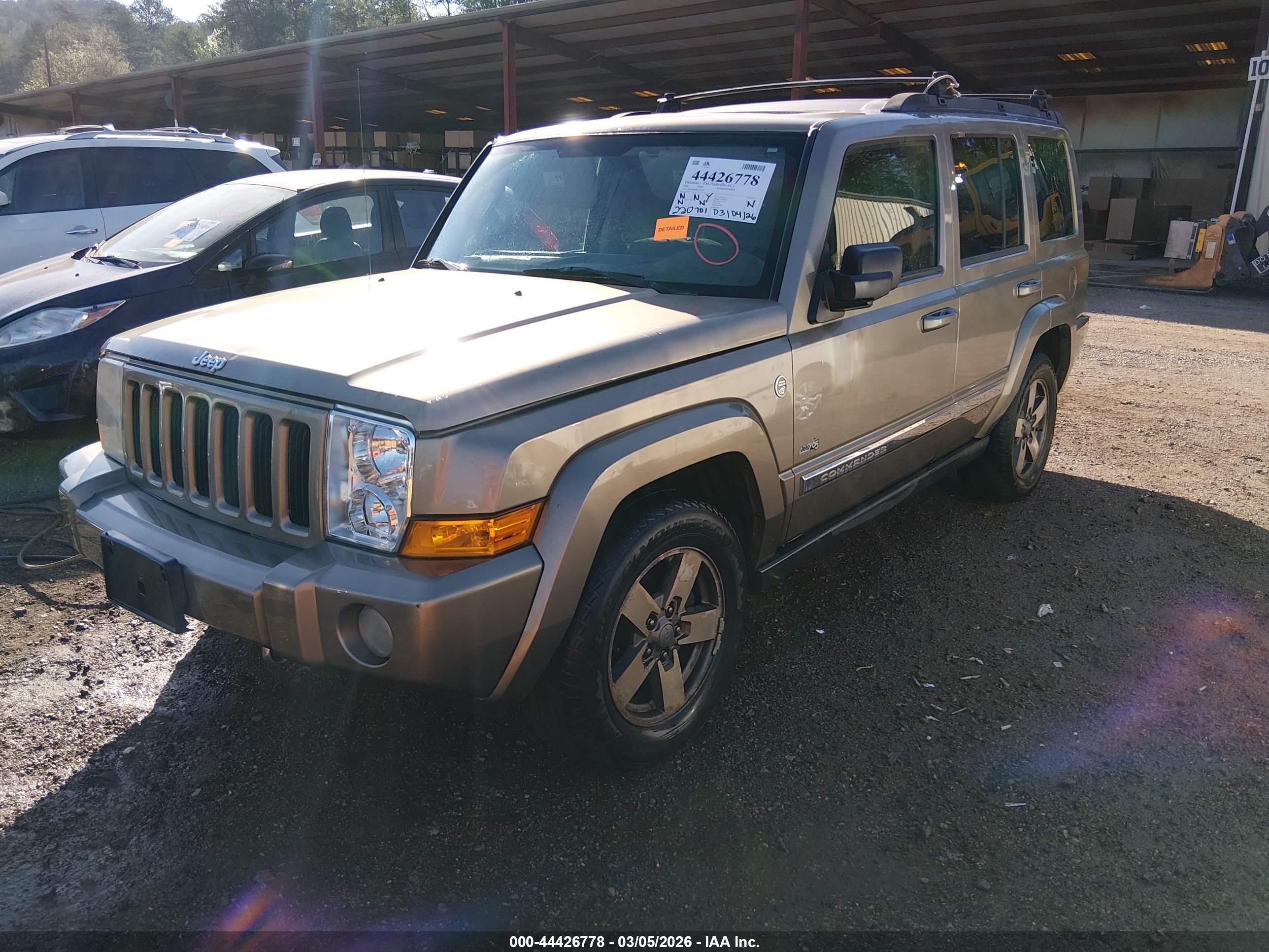 JEEP COMMANDER image 2