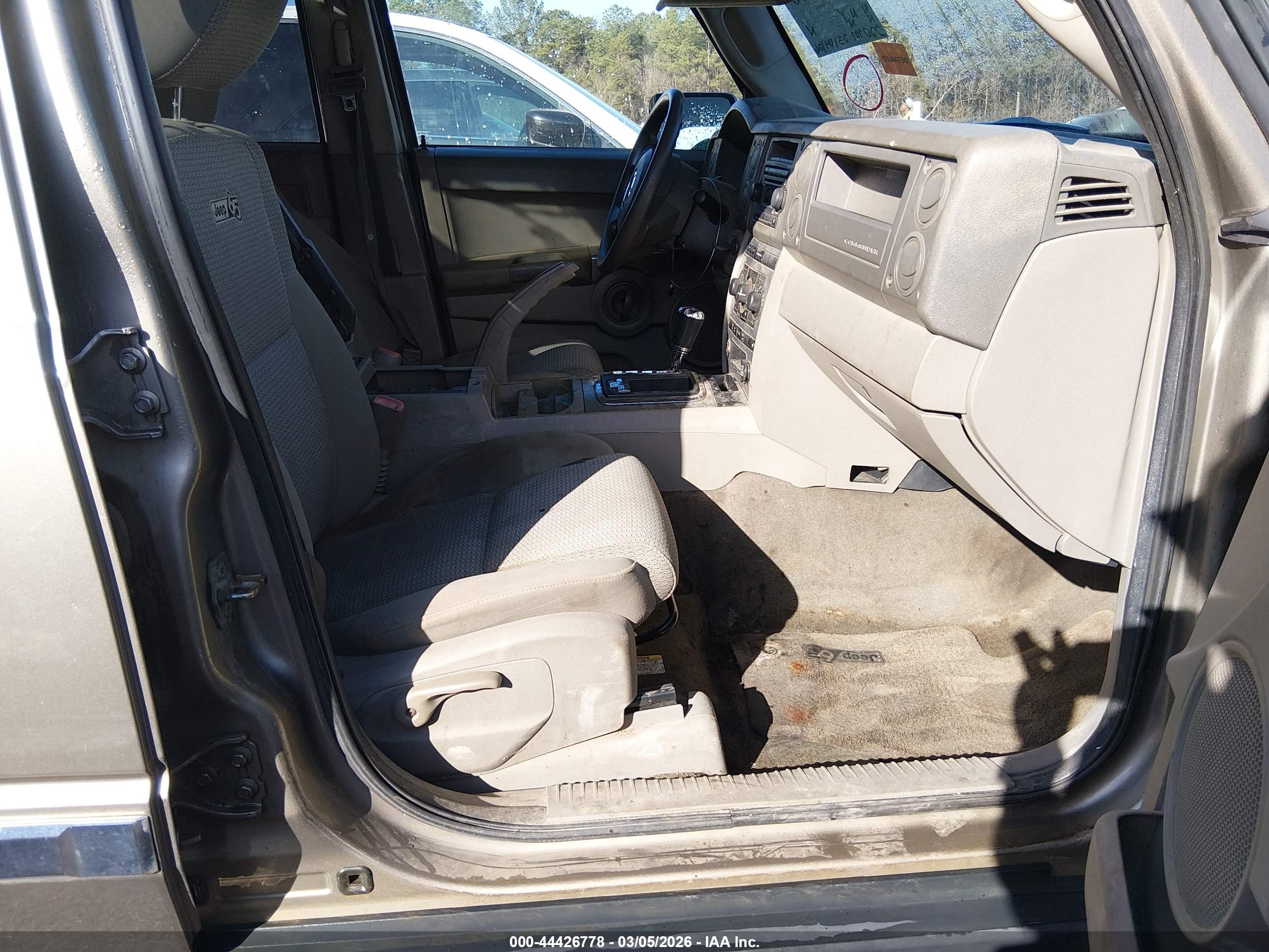 JEEP COMMANDER image 5