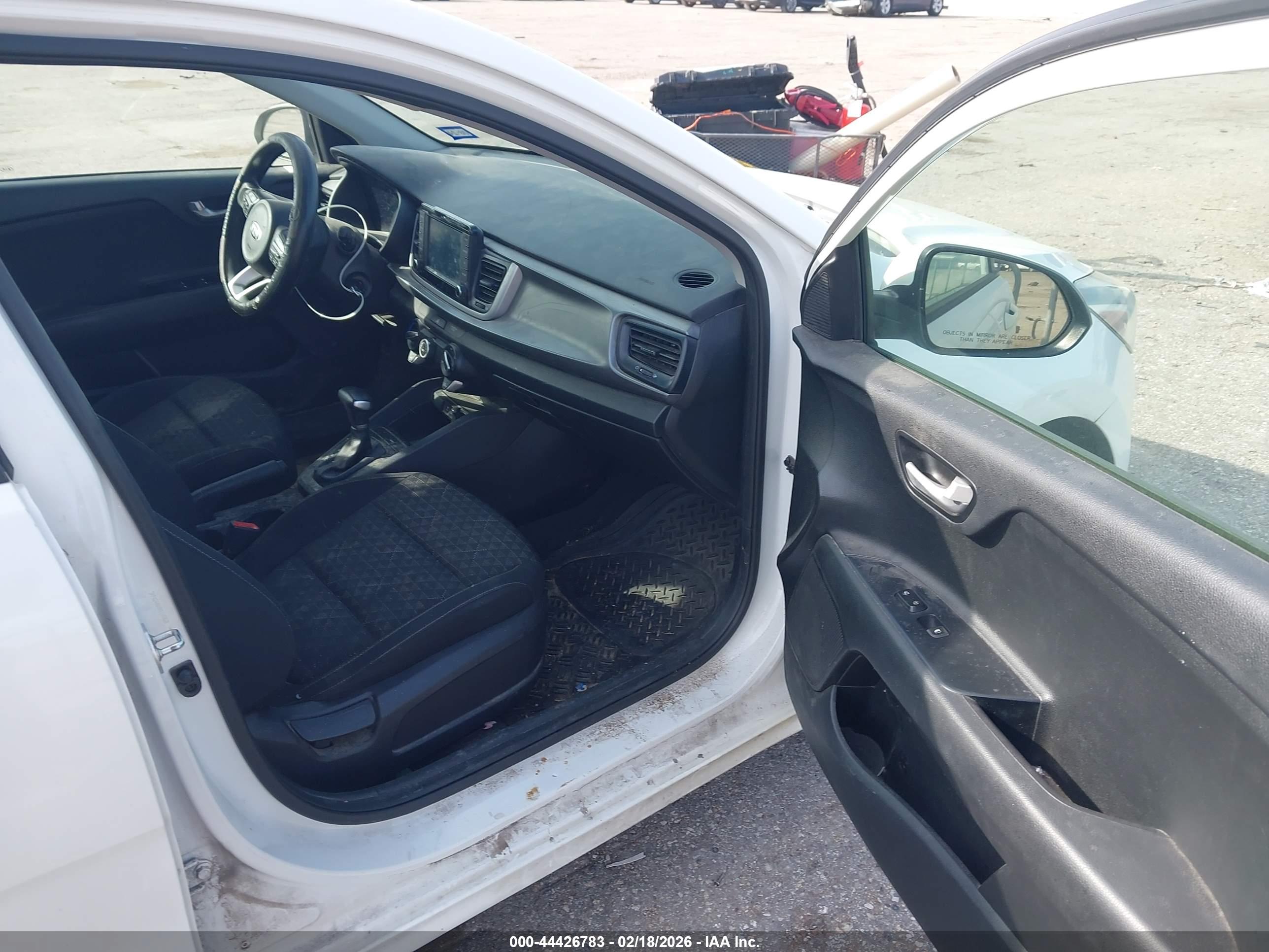 KIA RIO image 5