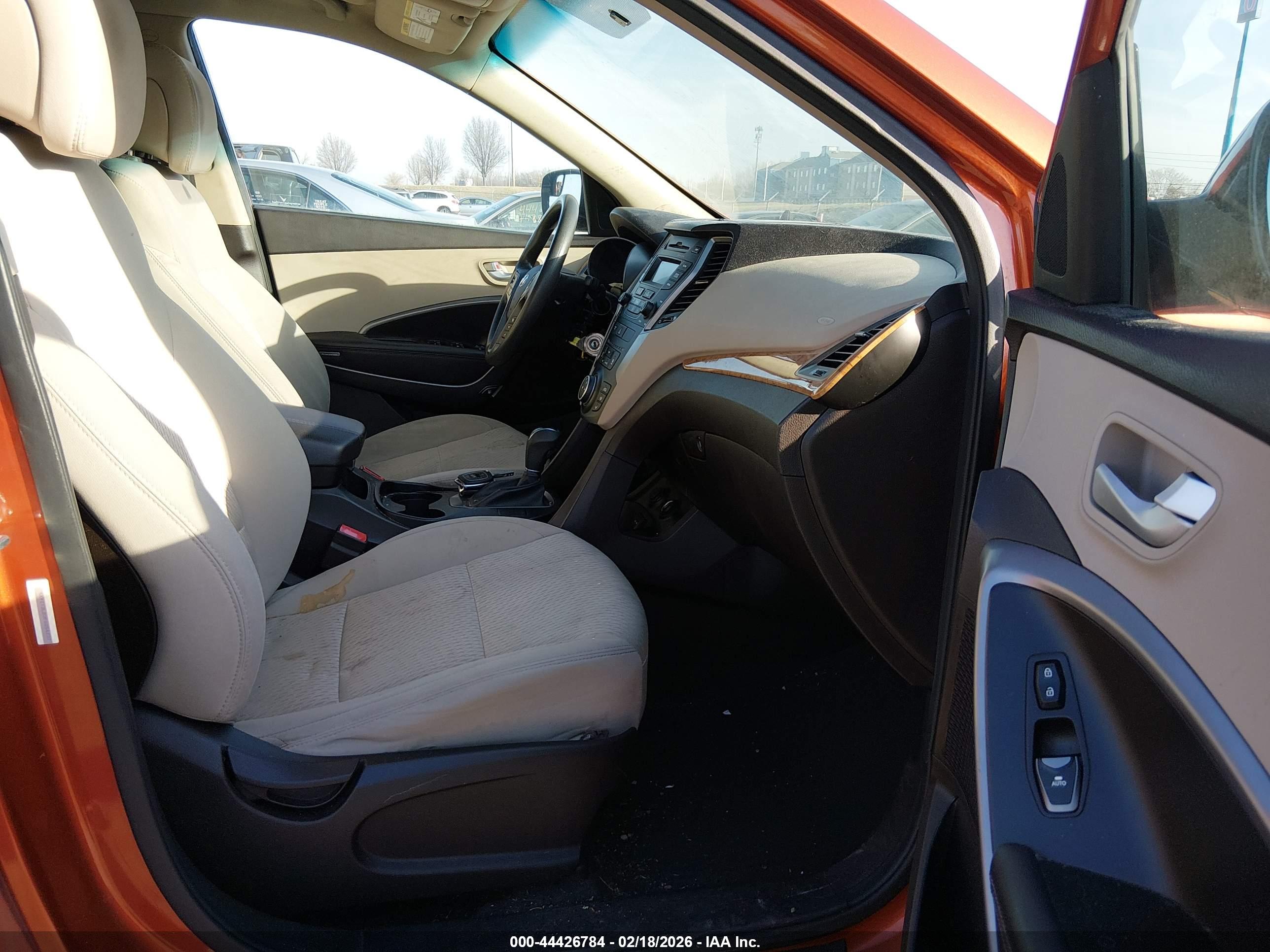 HYUNDAI SANTA image 5