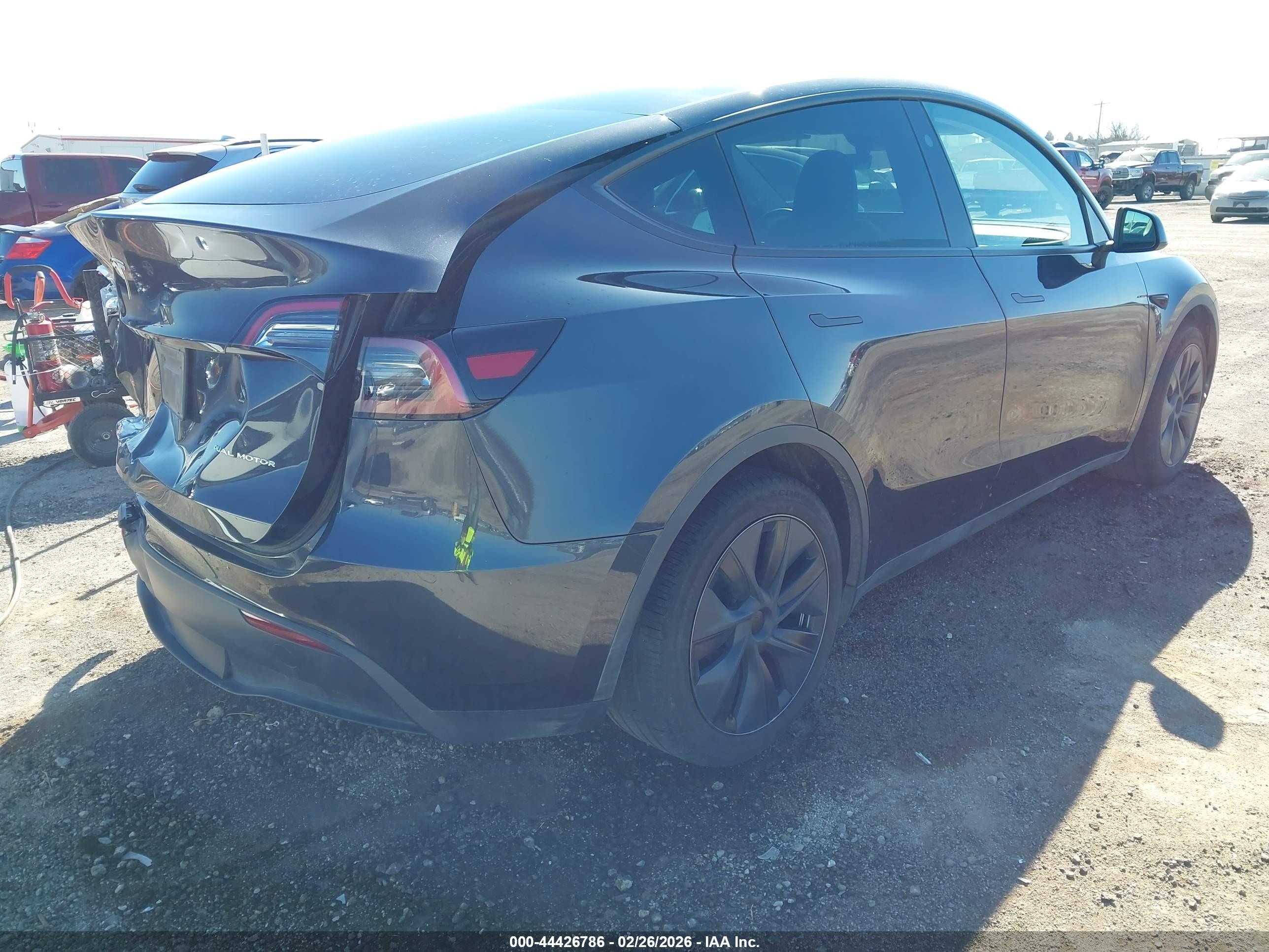 TESLA MODEL image 4