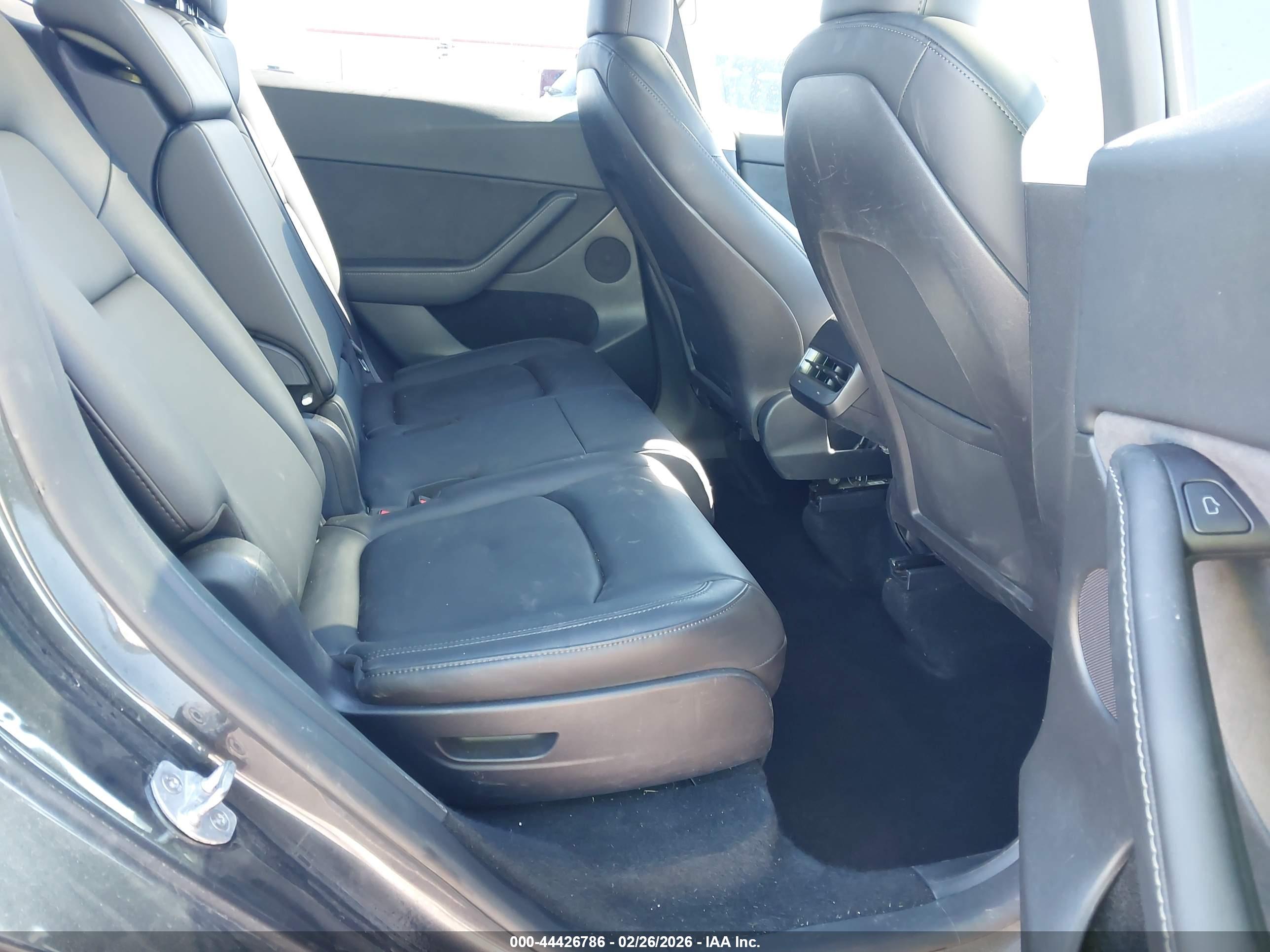 TESLA MODEL image 8