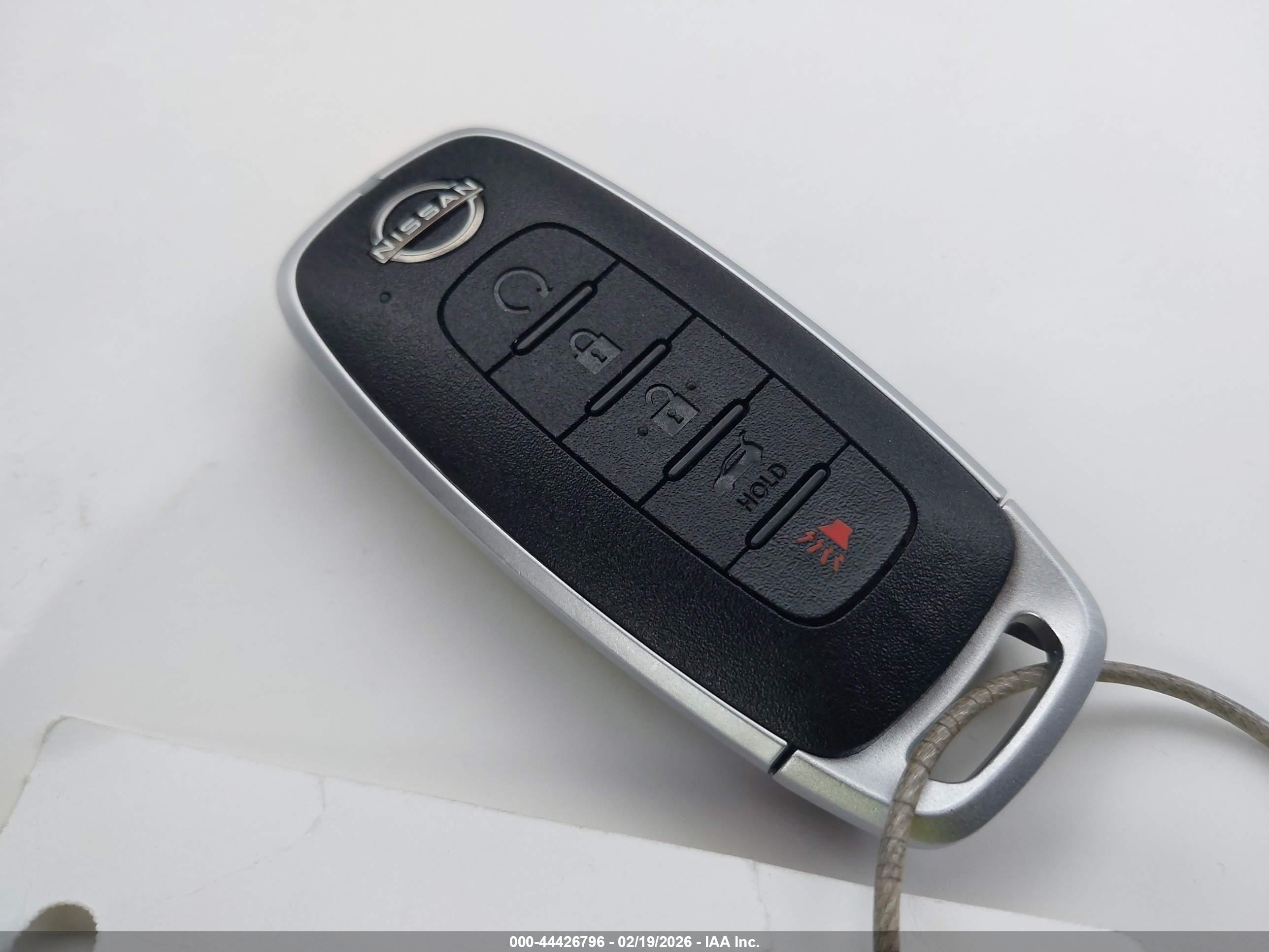NISSAN ROGUE image 11
