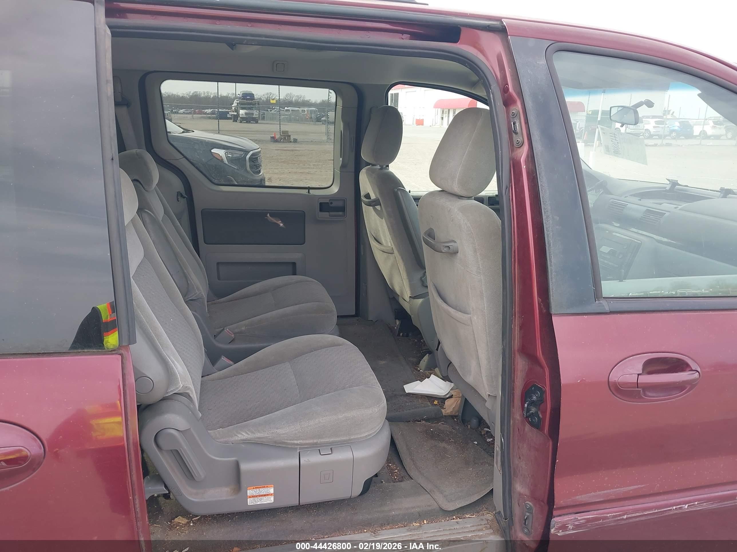 FORD FREESTAR image 8