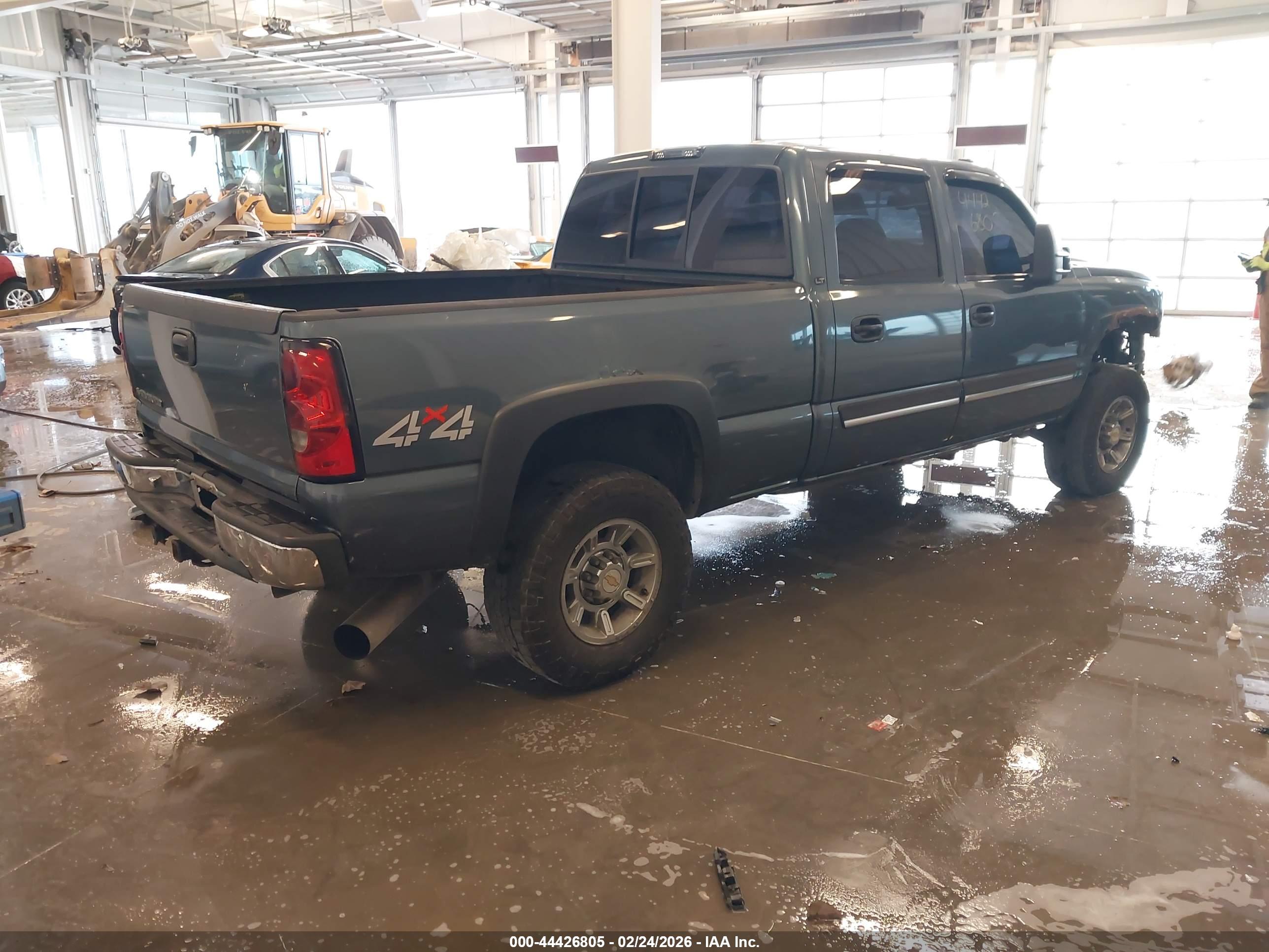 CHEVROLET SILVERADO image 4
