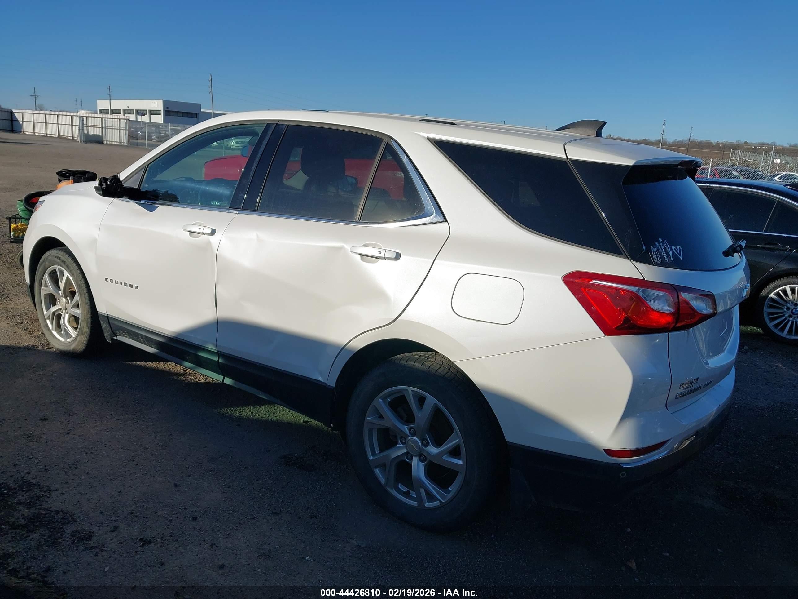 CHEVROLET EQUINOX image 3