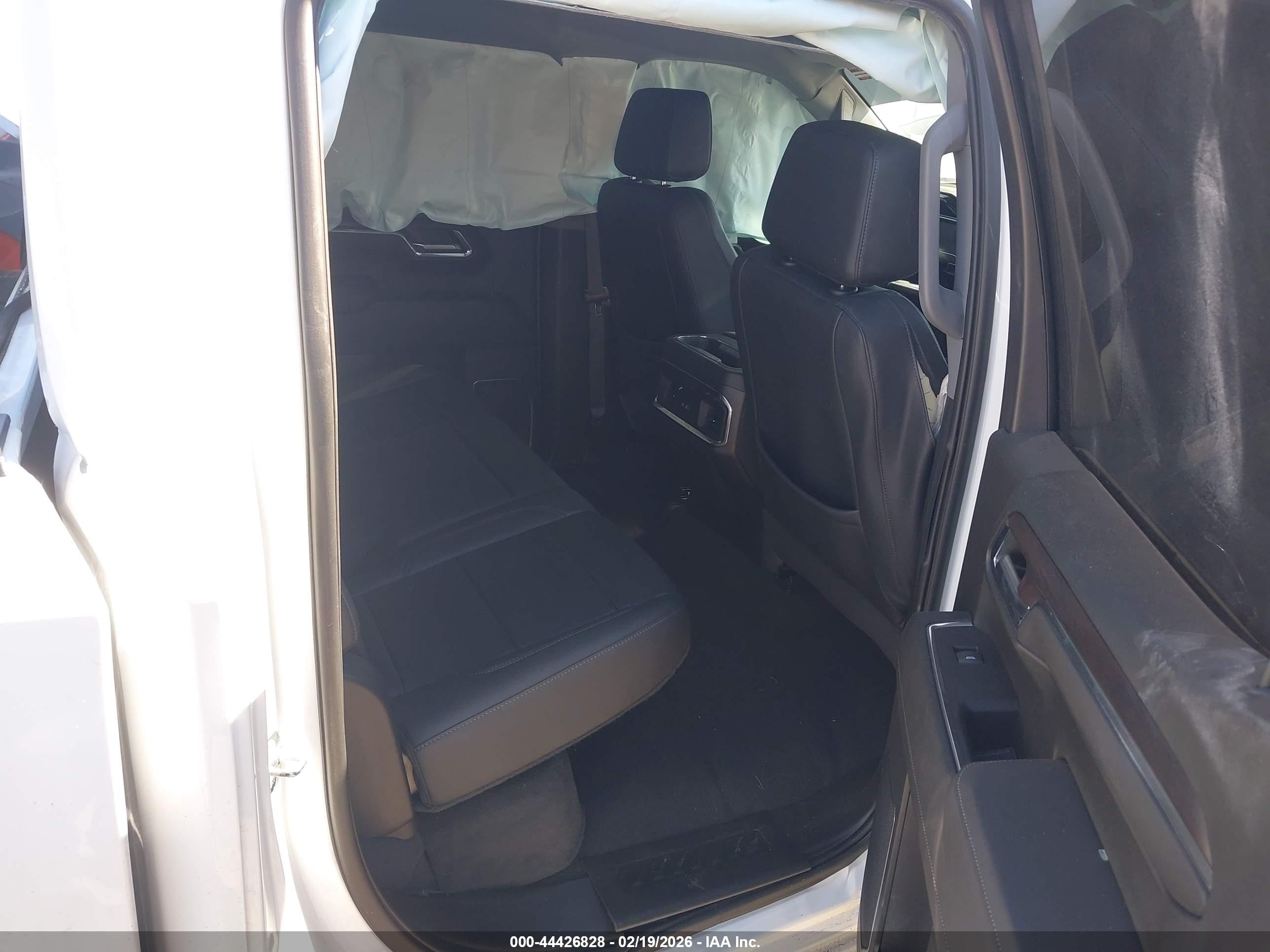 GMC SIERRA image 8