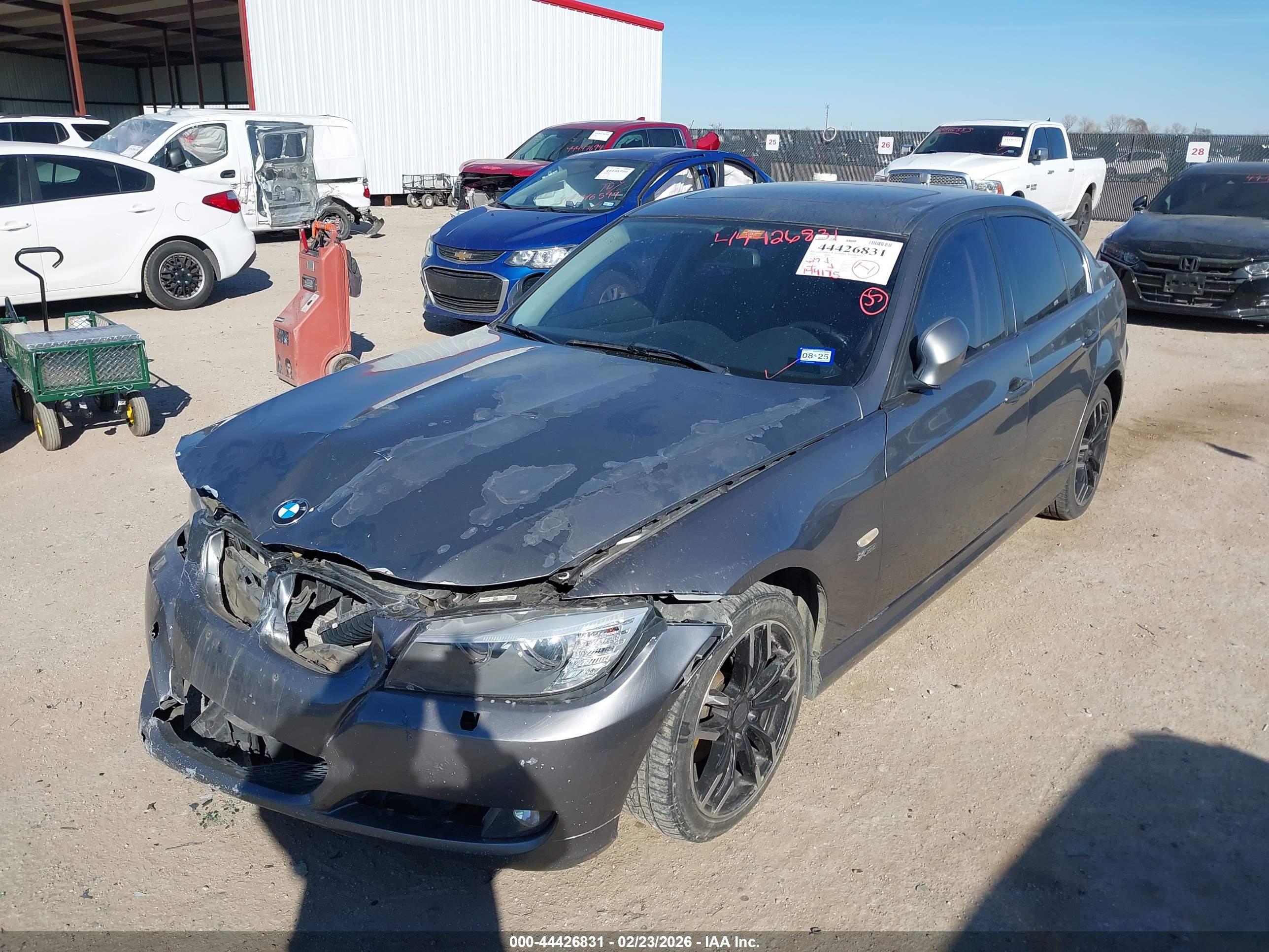 BMW 328I image 2