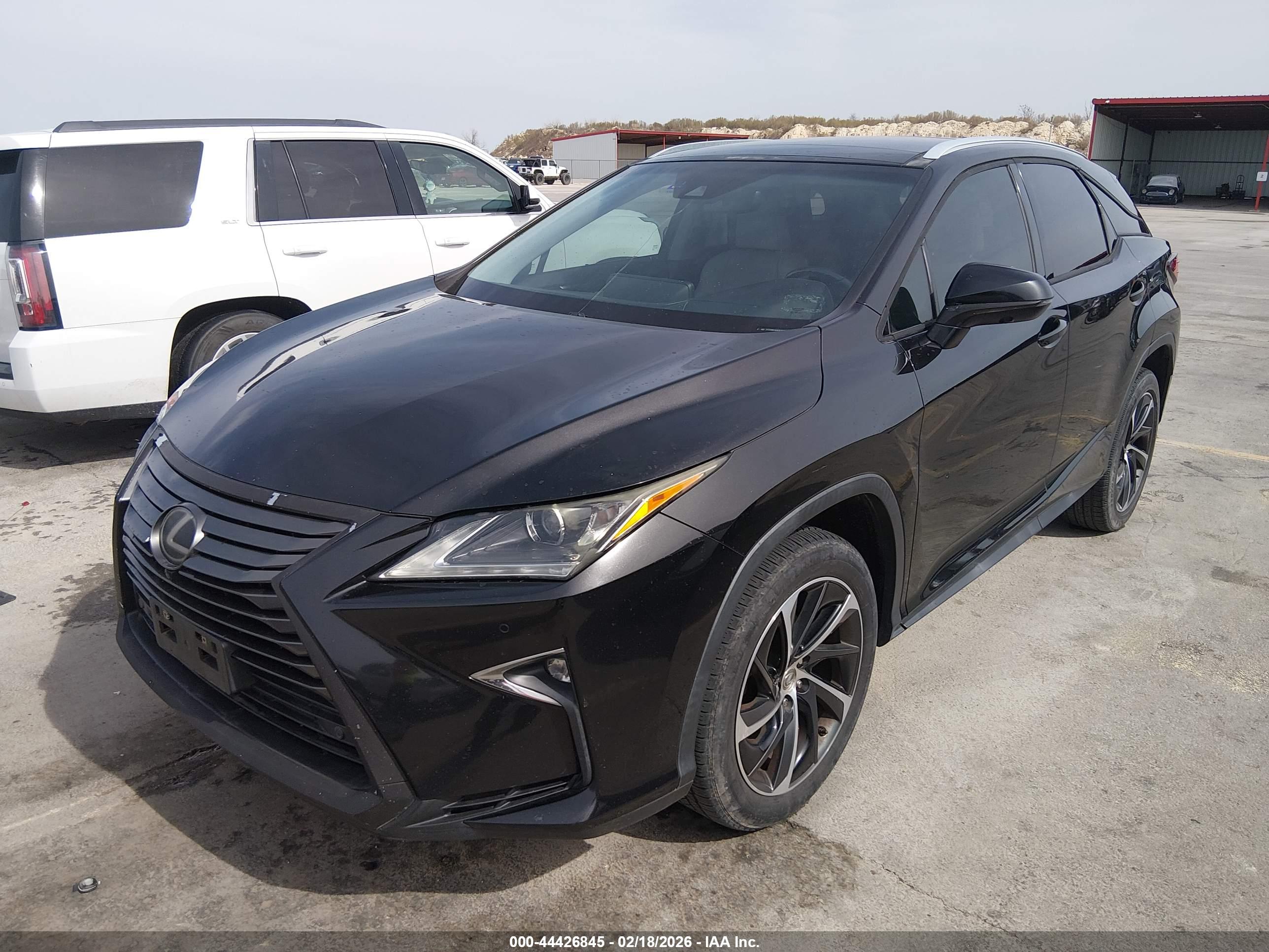 LEXUS RX image 2
