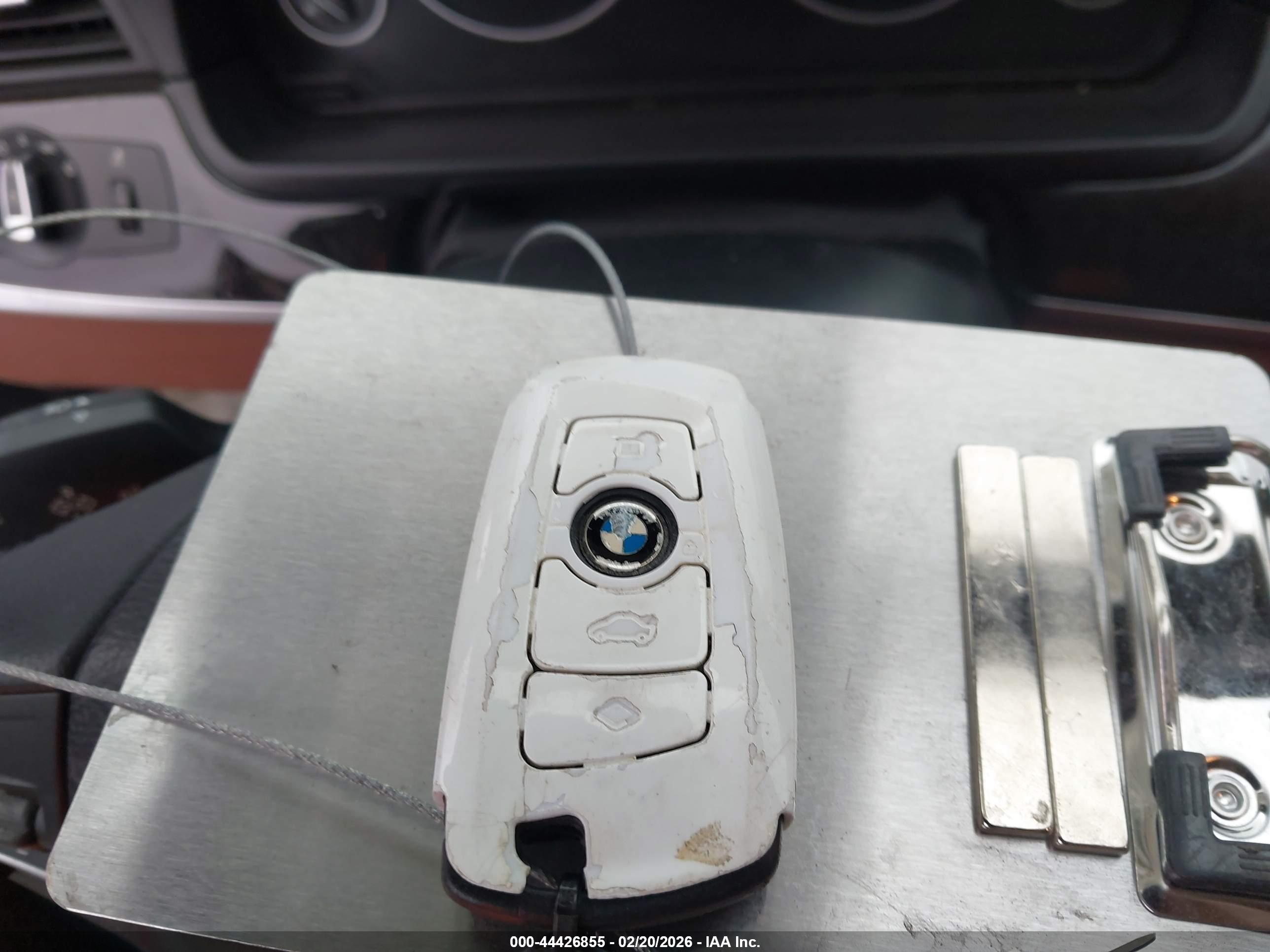 BMW 528I image 11
