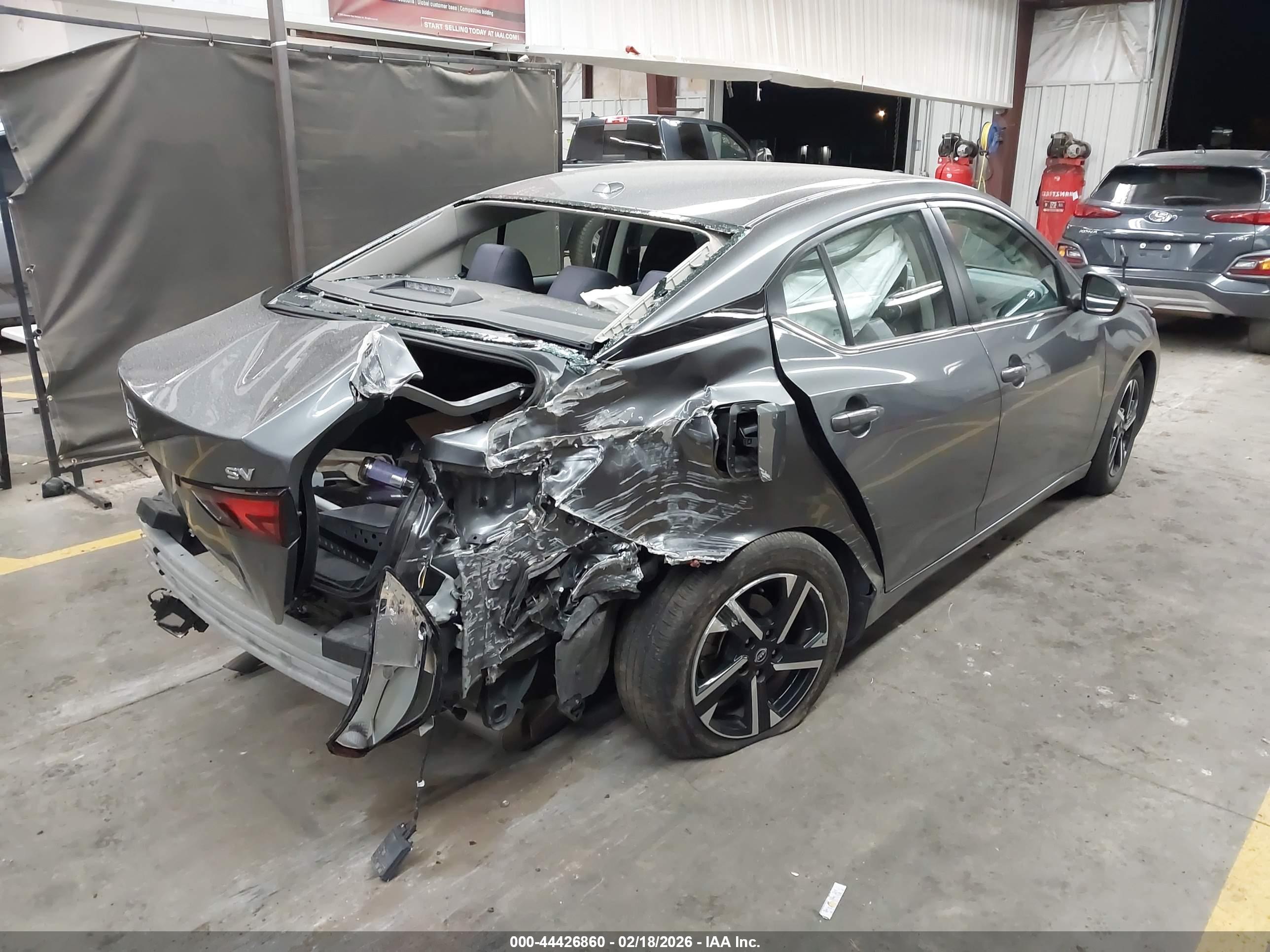 NISSAN SENTRA image 4