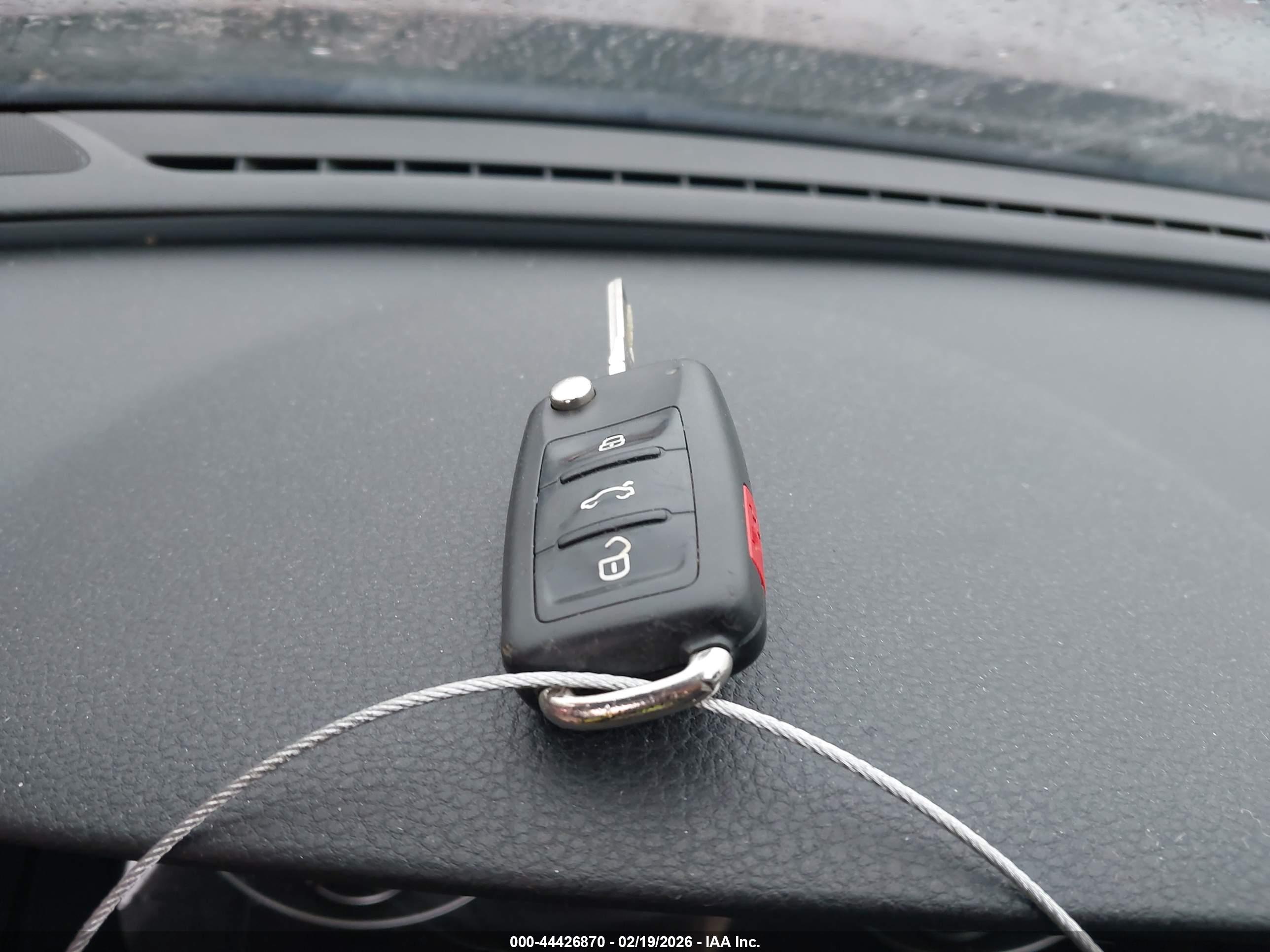VOLKSWAGEN PASSAT image 11