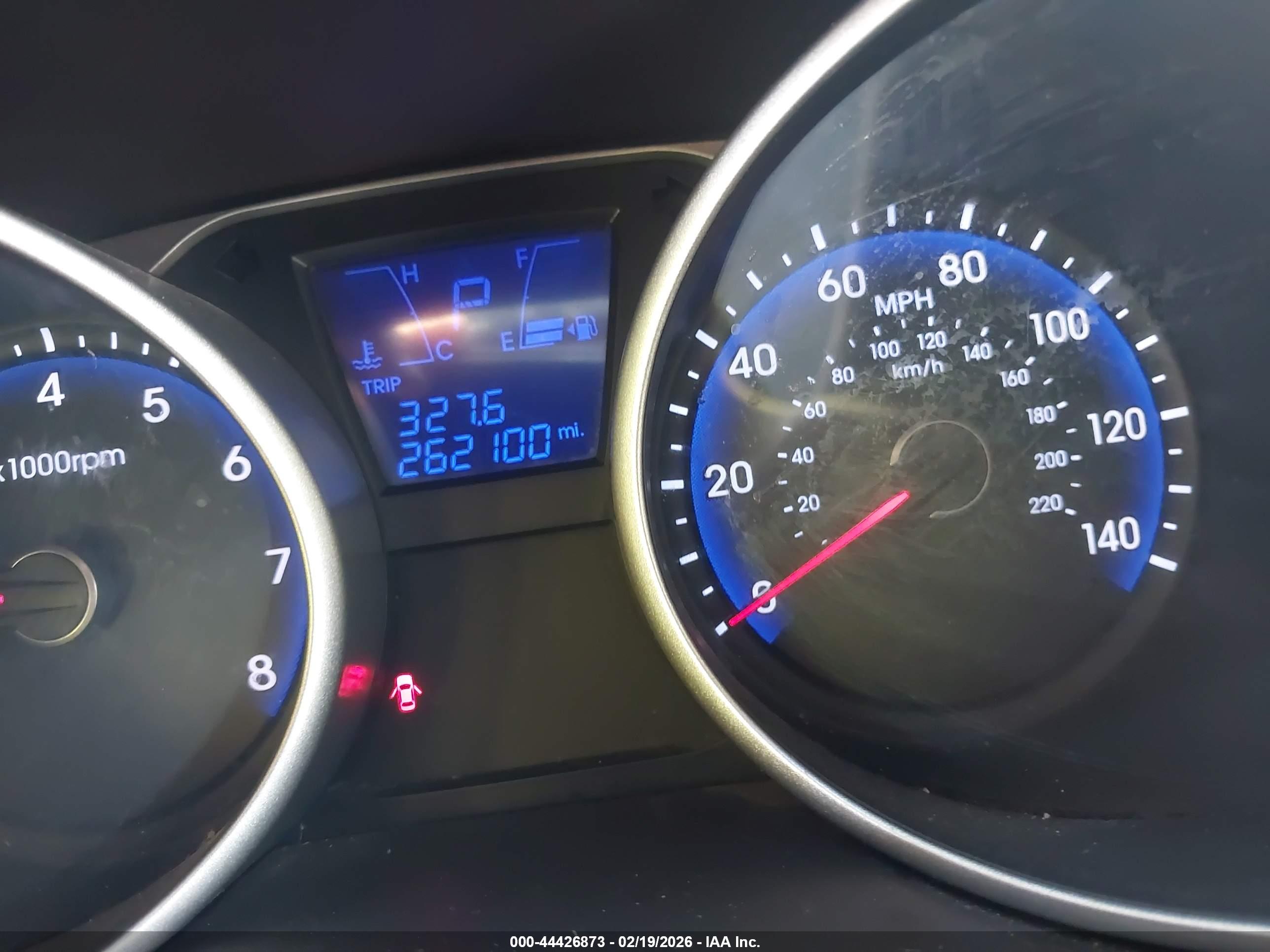 HYUNDAI TUCSON image 7