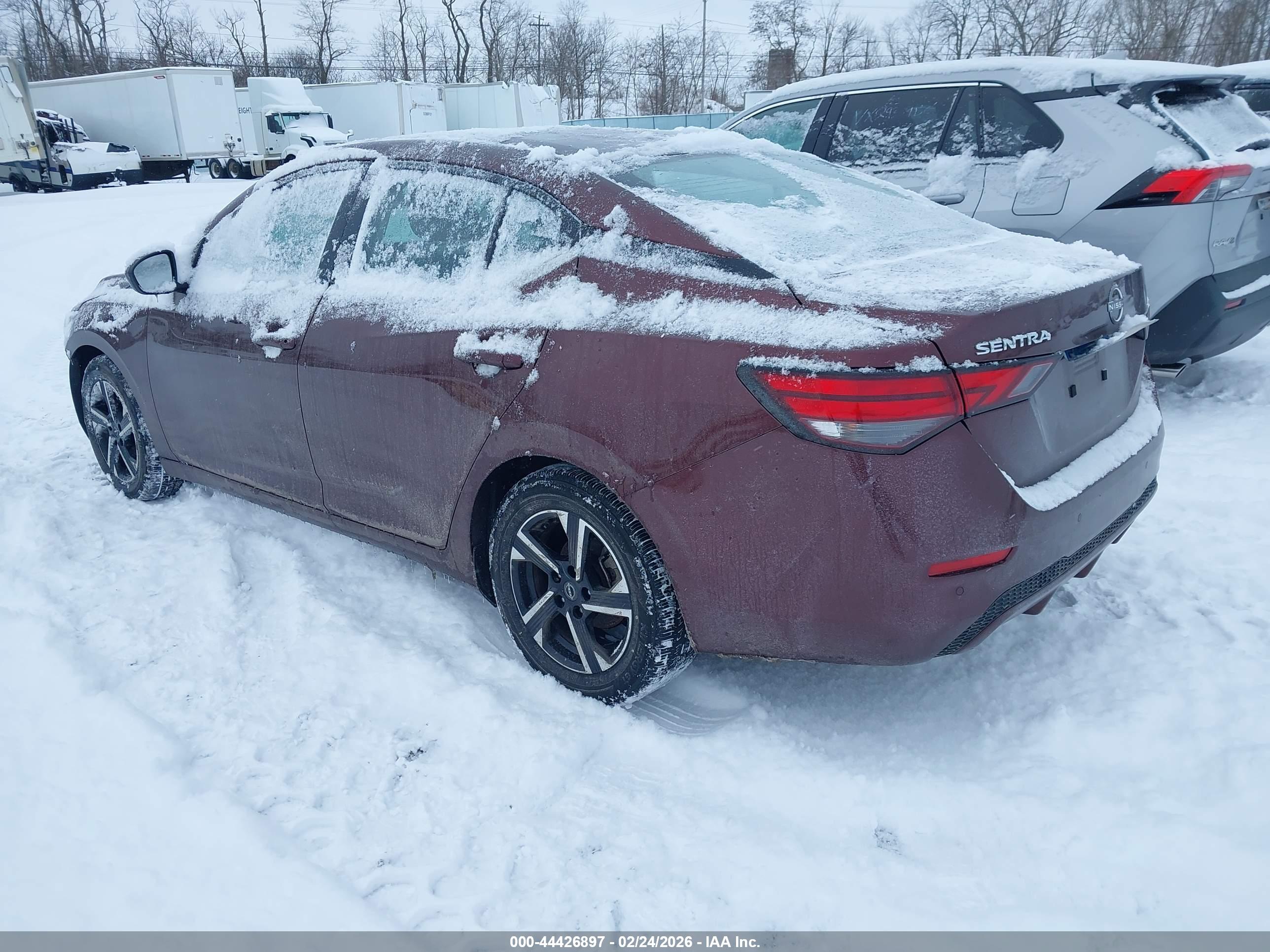 NISSAN SENTRA image 3