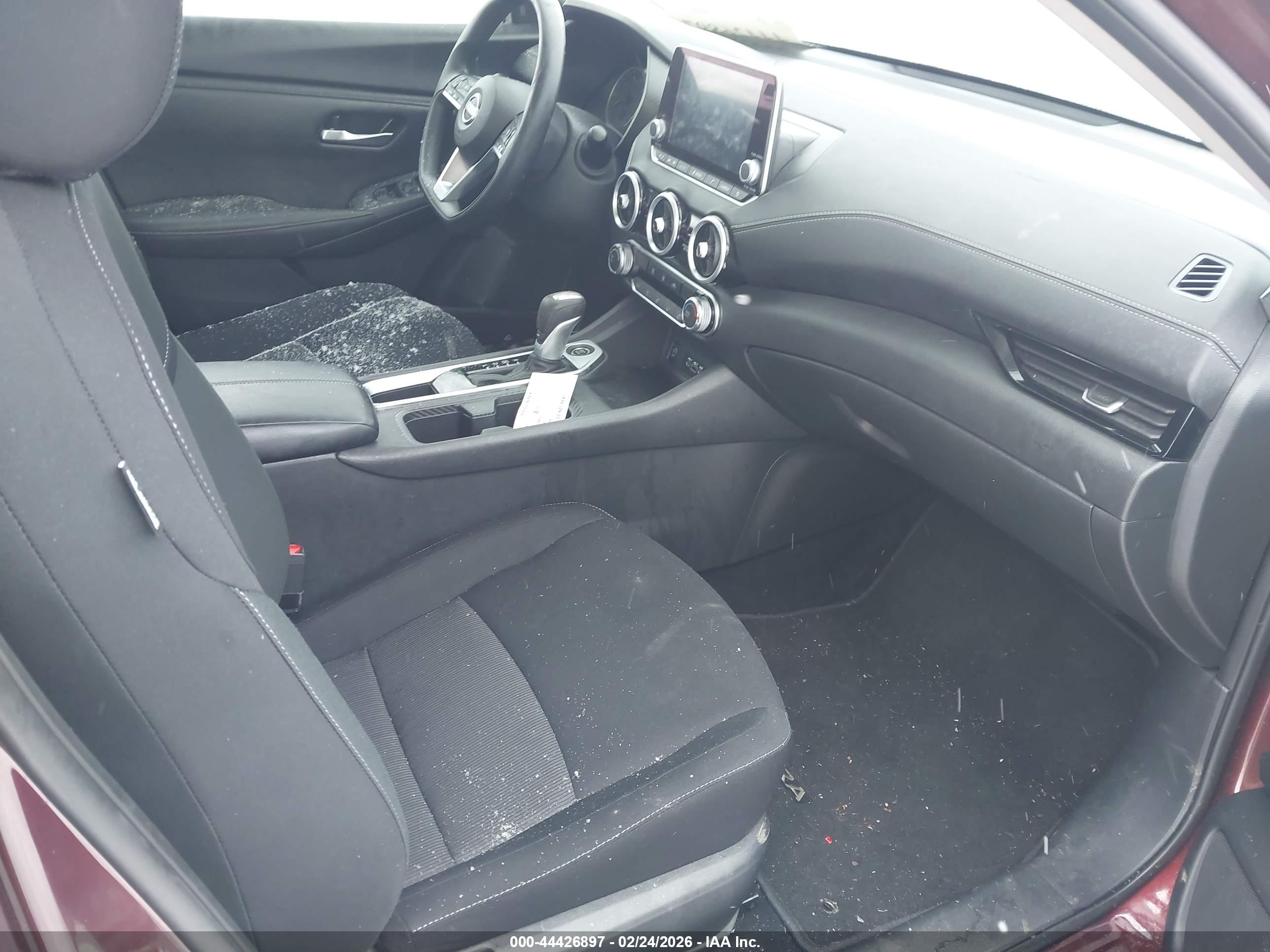 NISSAN SENTRA image 5