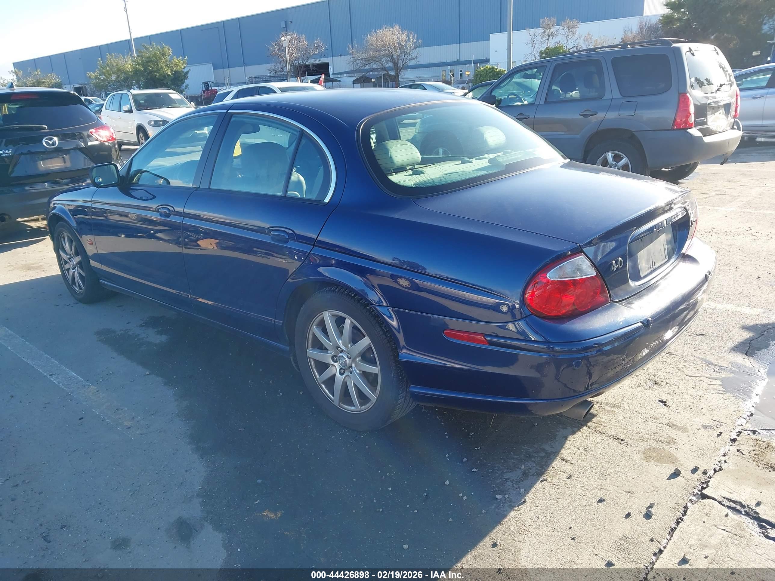 JAGUAR S-TYPE image 3