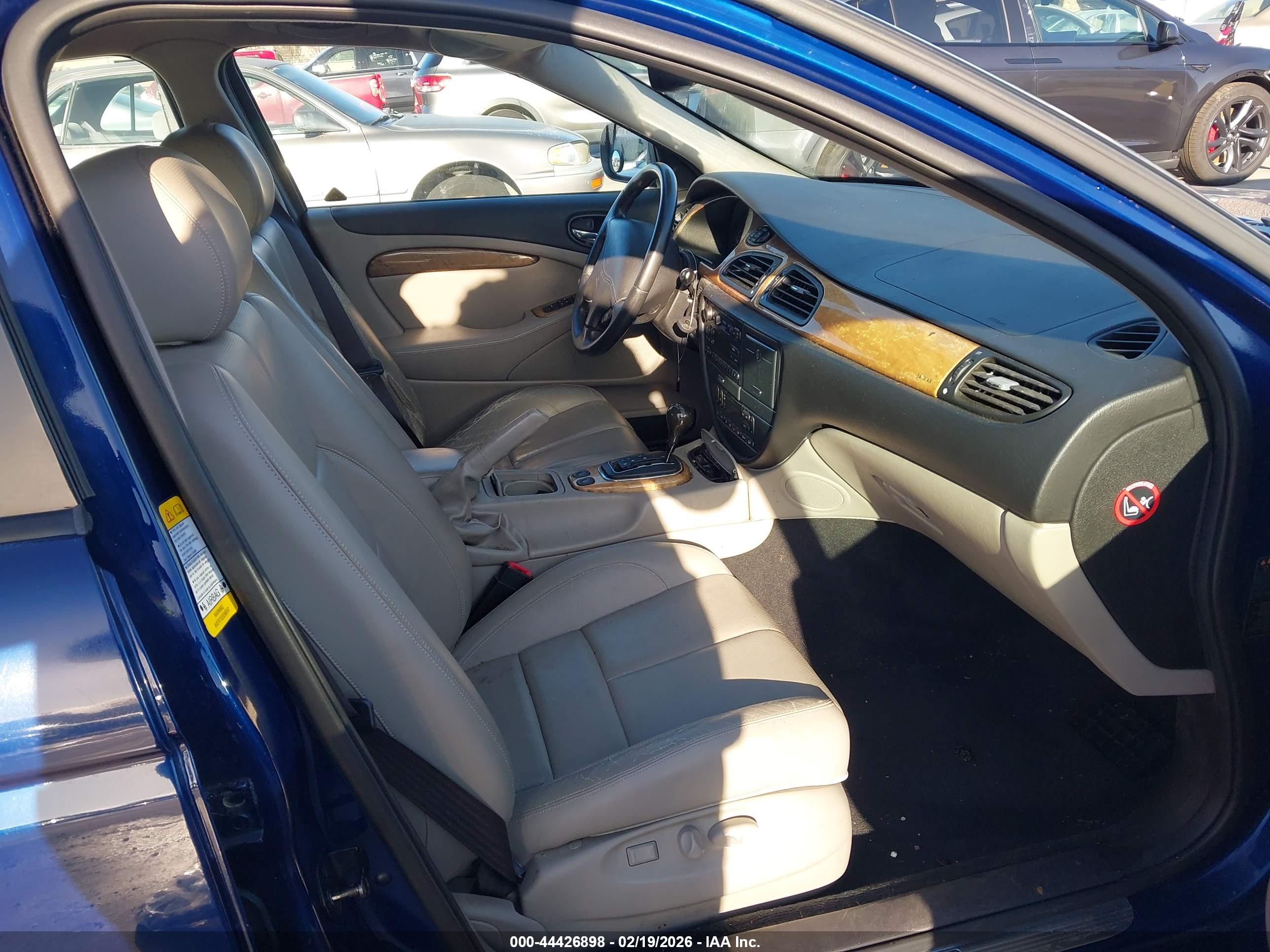 JAGUAR S-TYPE image 5