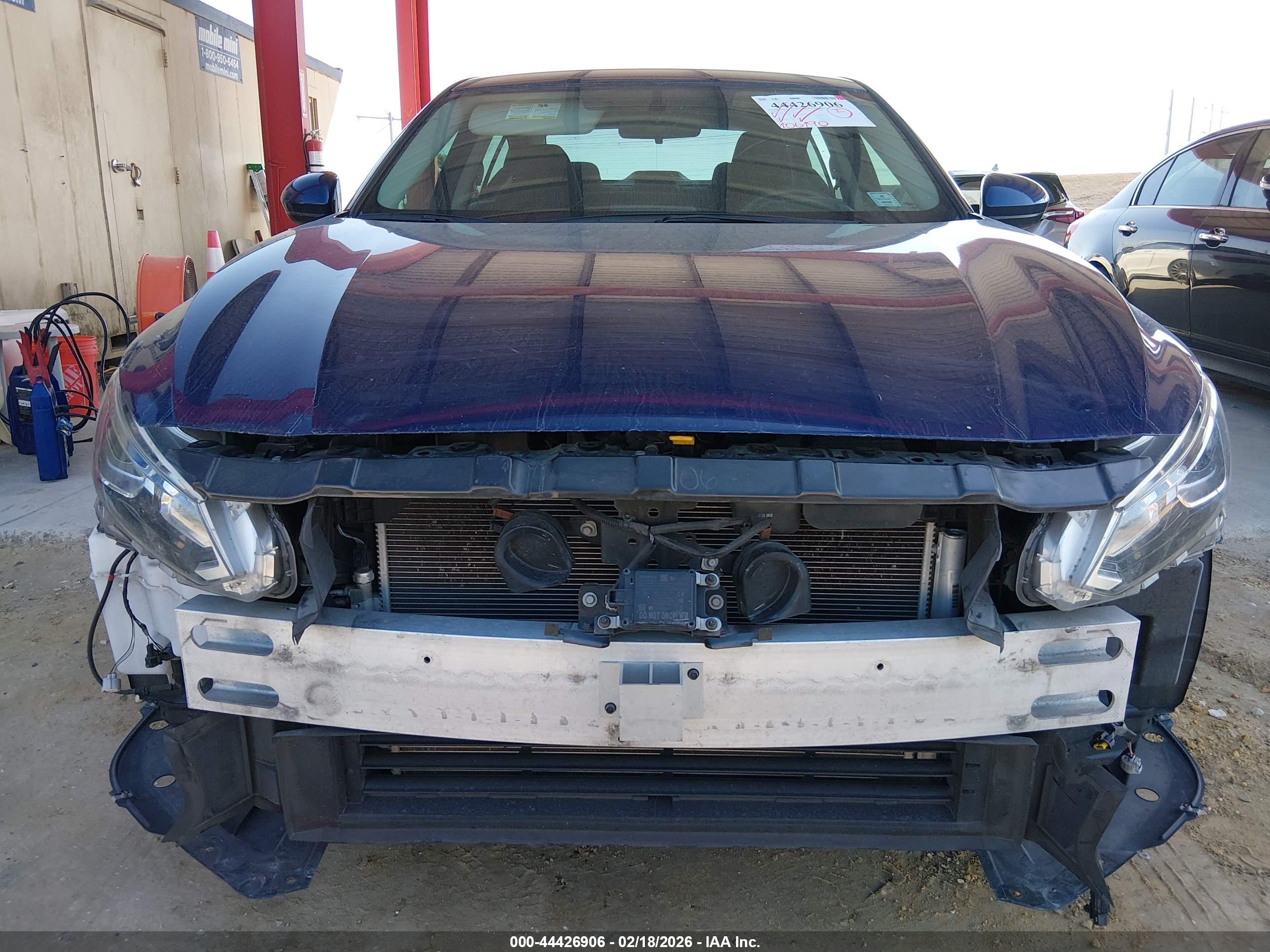 NISSAN ALTIMA image 6