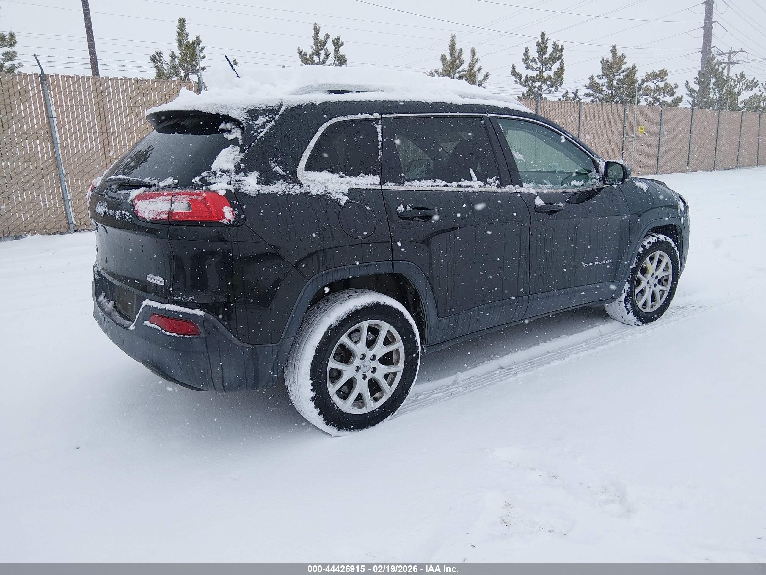 JEEP CHEROKEE image 4