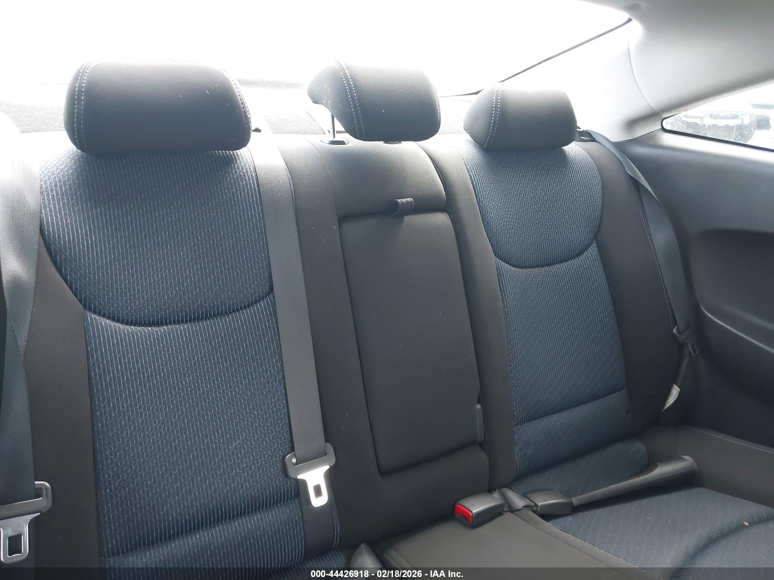 HYUNDAI ELANTRA image 8