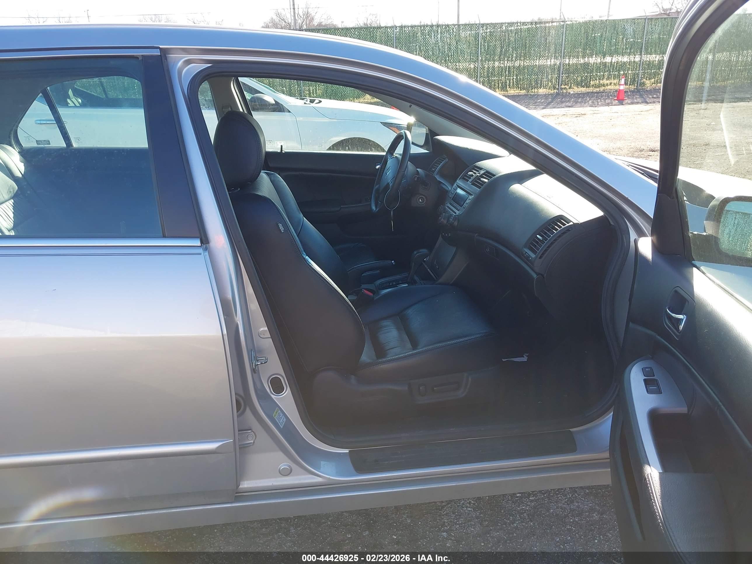 HONDA ACCORD image 5
