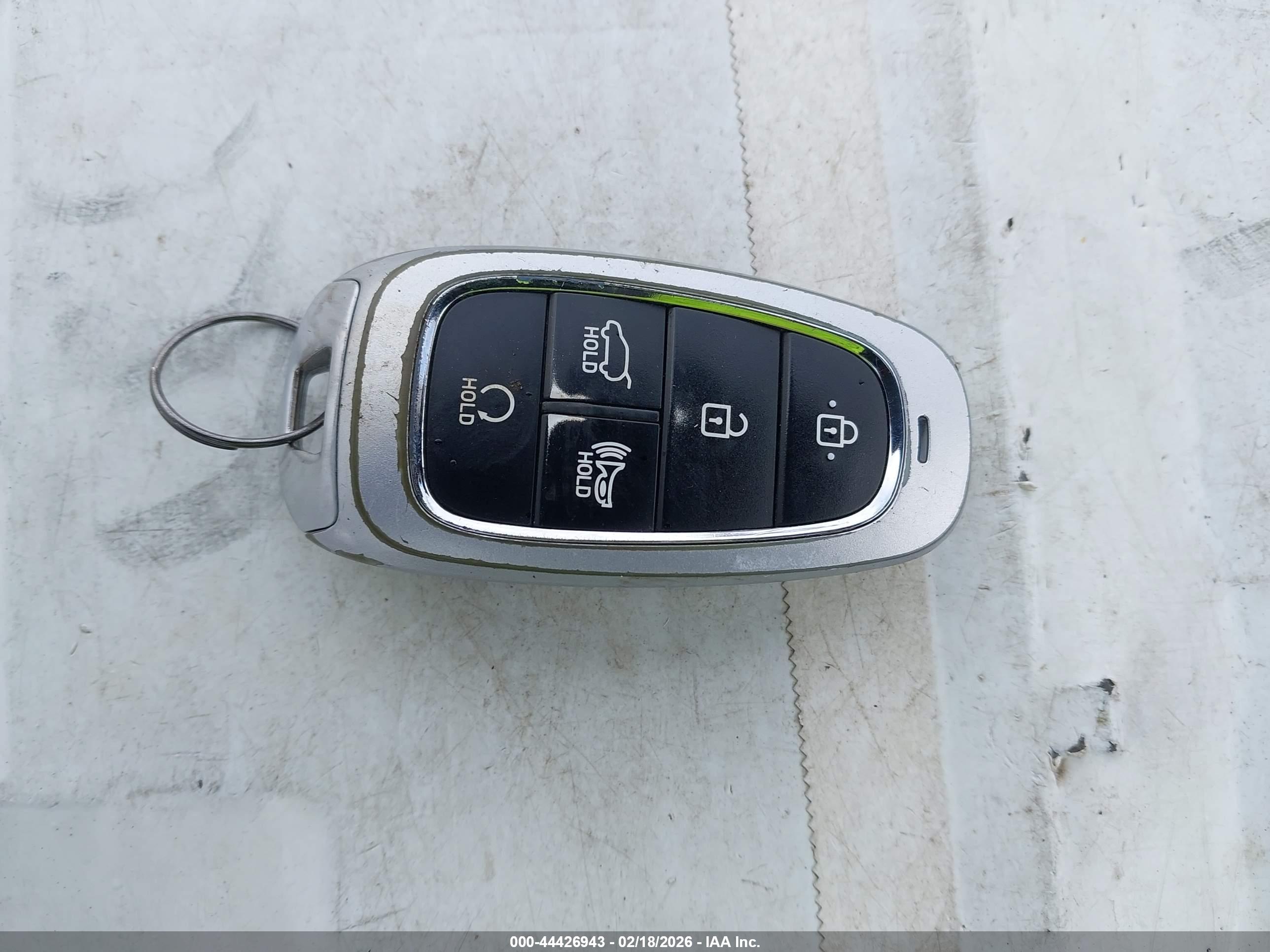 HYUNDAI TUCSON image 11