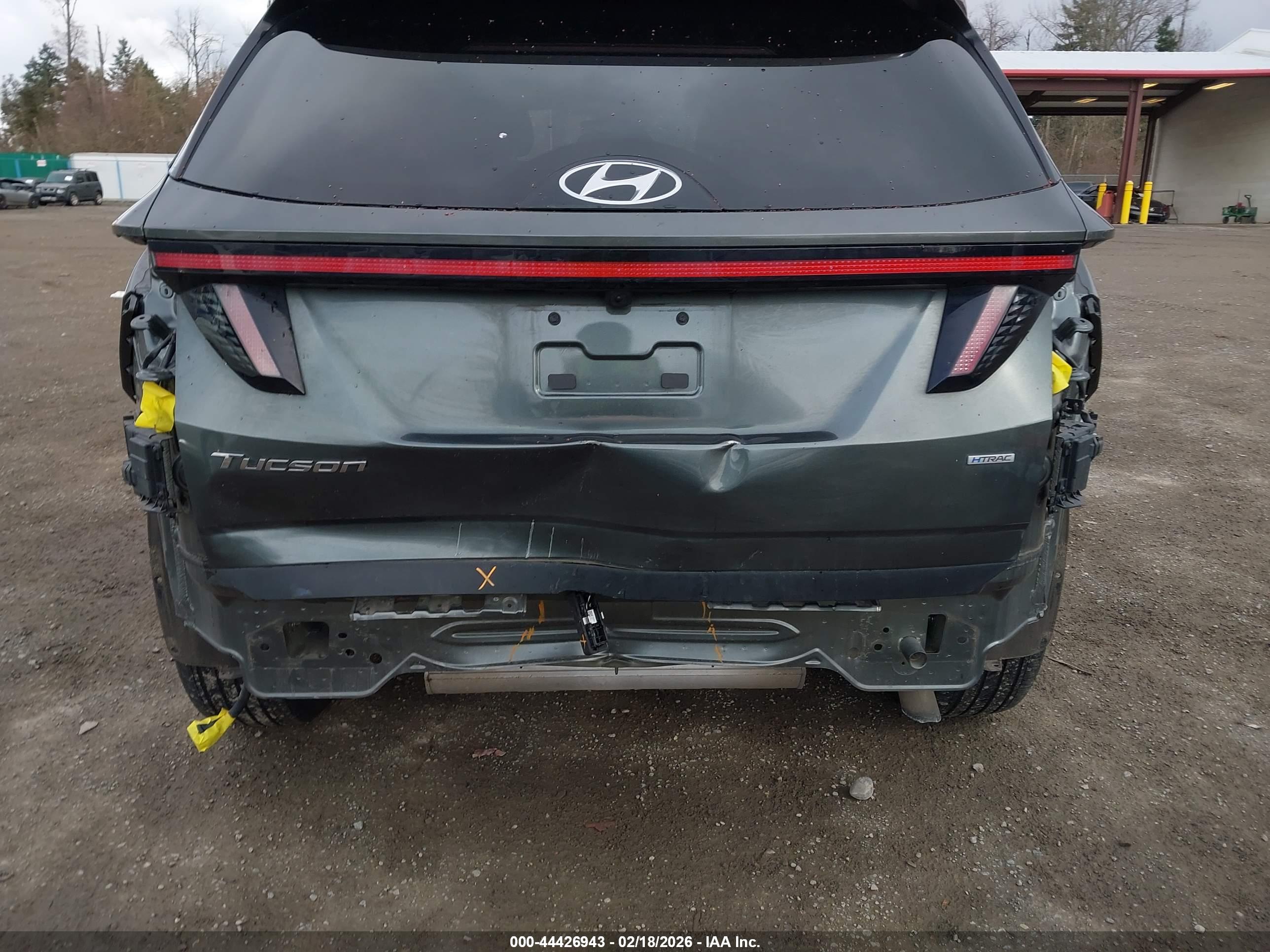 HYUNDAI TUCSON image 6