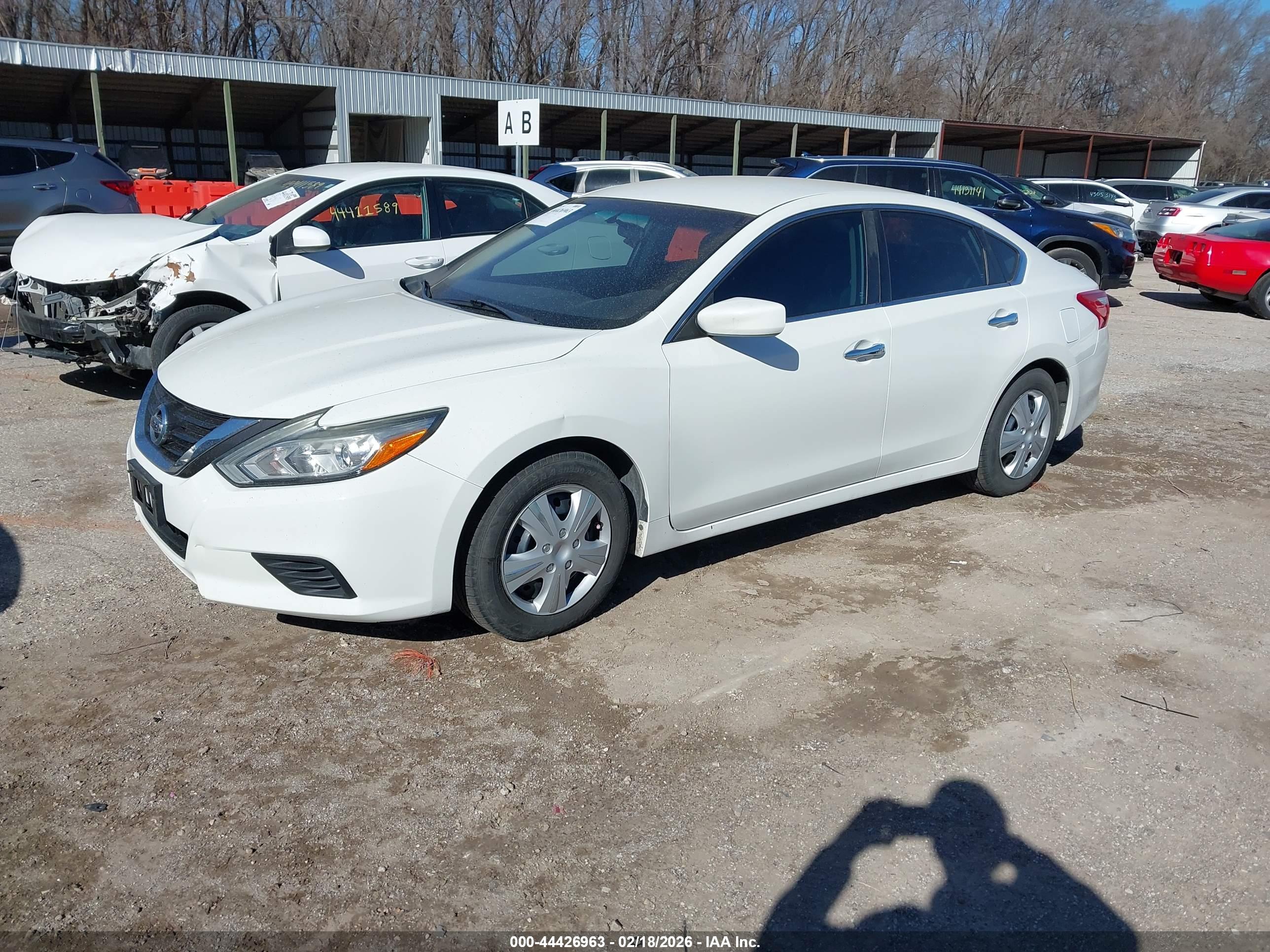 NISSAN ALTIMA image 2